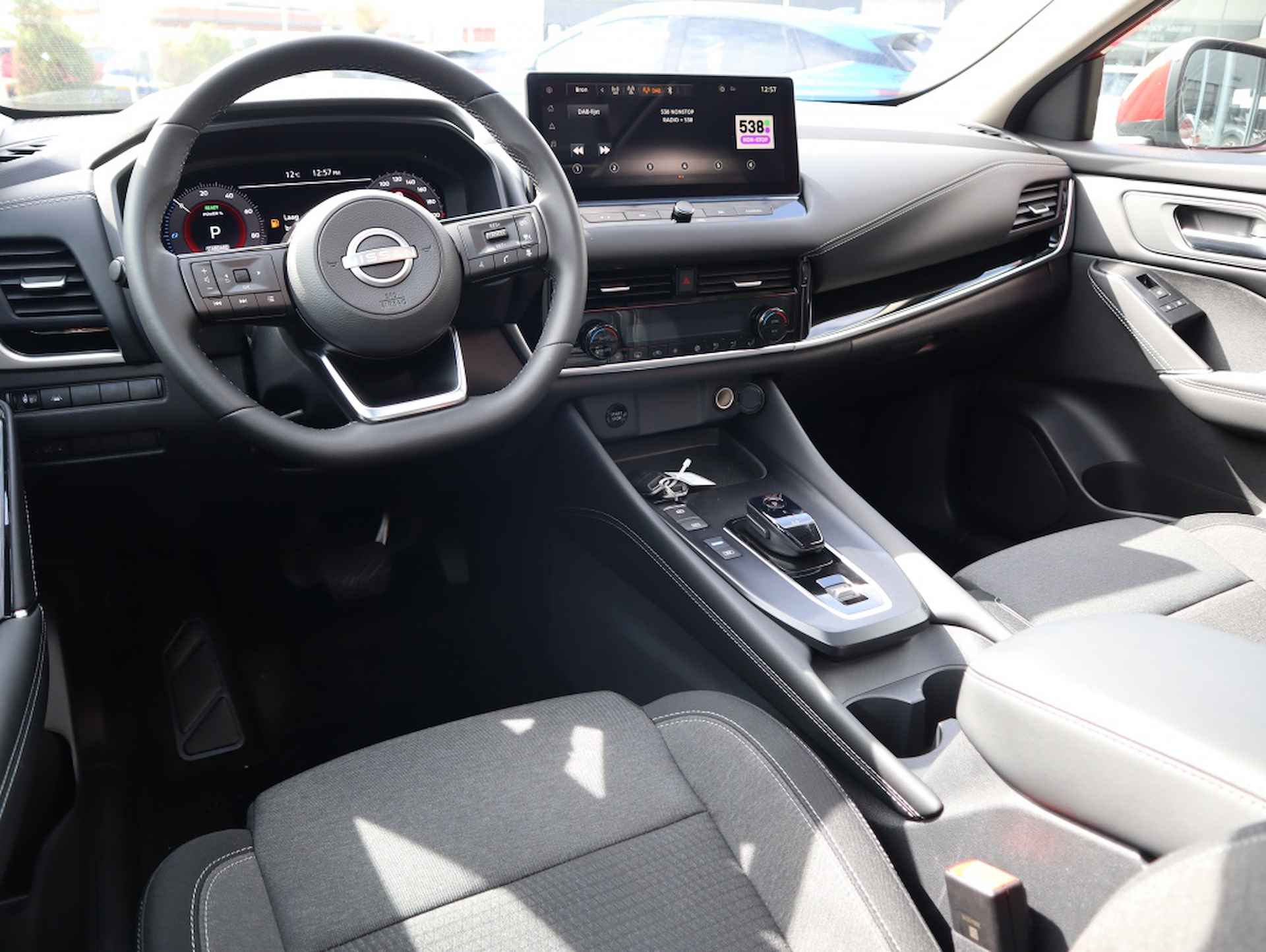 Nissan Qashqai 1.5 ePower 190PK Limited Edition/ Apple Carplay / Panoramadak - 12/27
