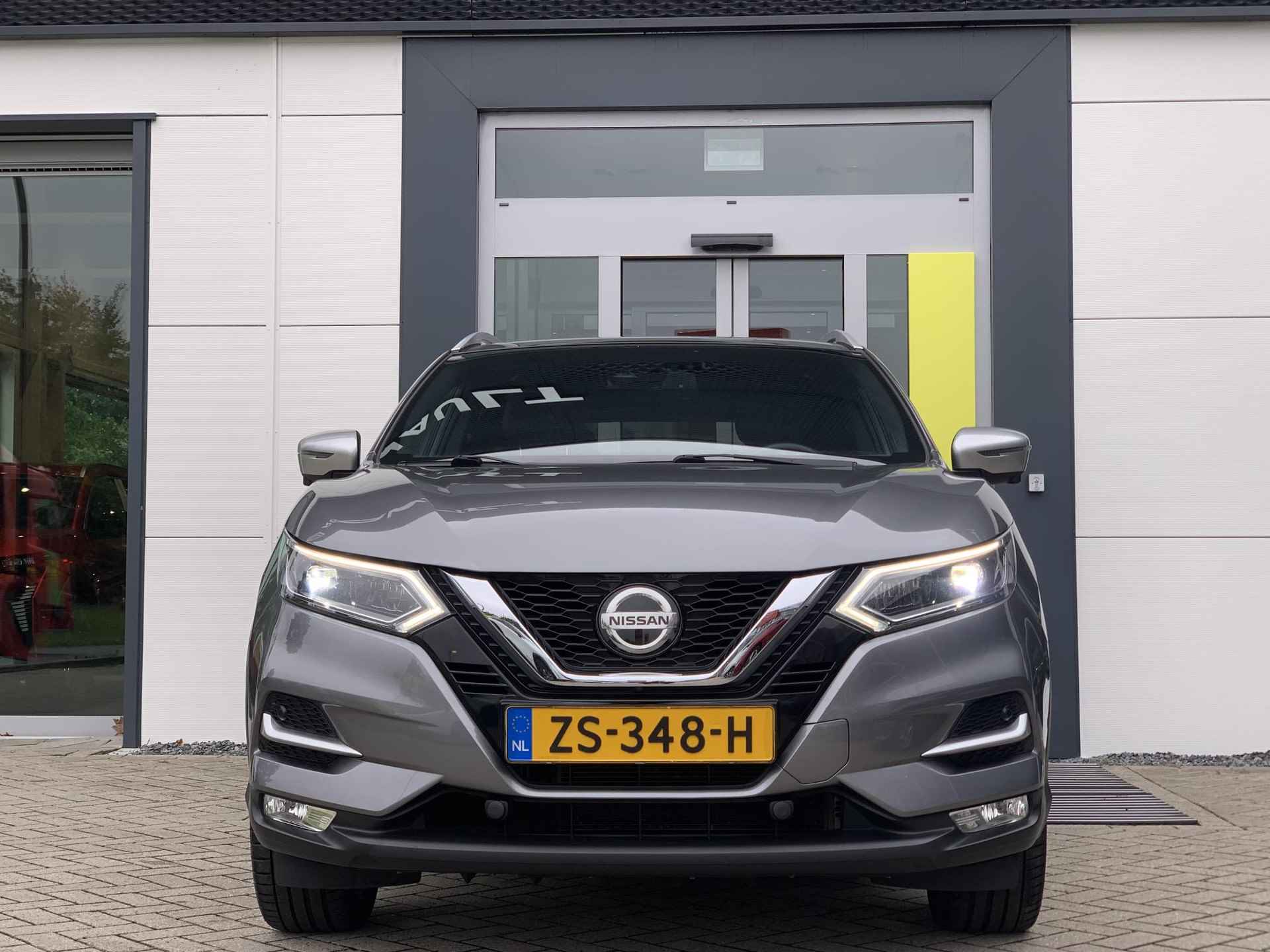 Nissan Qashqai 1.2 DIG-T 115 Tekna + - 8/26