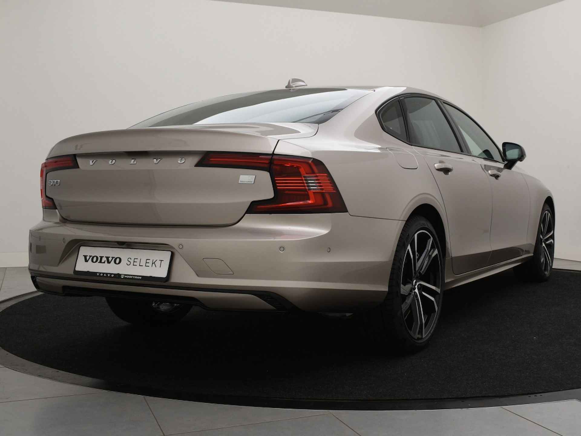 Volvo S90 T8 PLUG-IN HYBRID LONG RANGE ULTIMATE DARK LUCHTVERING MASSAGE-S - 4/37