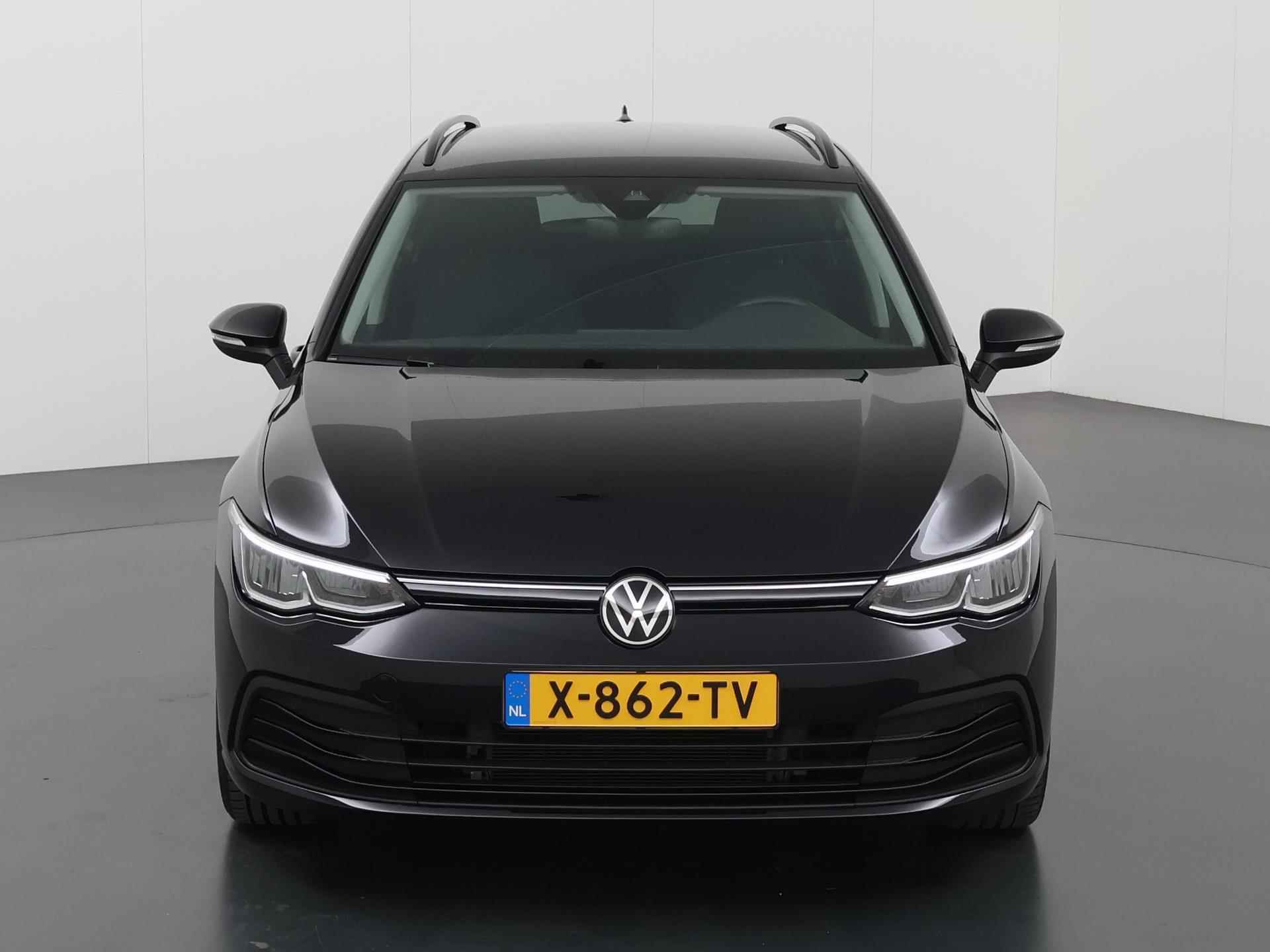 Volkswagen Golf Variant 1.0 eTSI Life Business | Stoelverwarming | Digitaal dashboard | Keyless Go | Parkeercamera | - 4/39