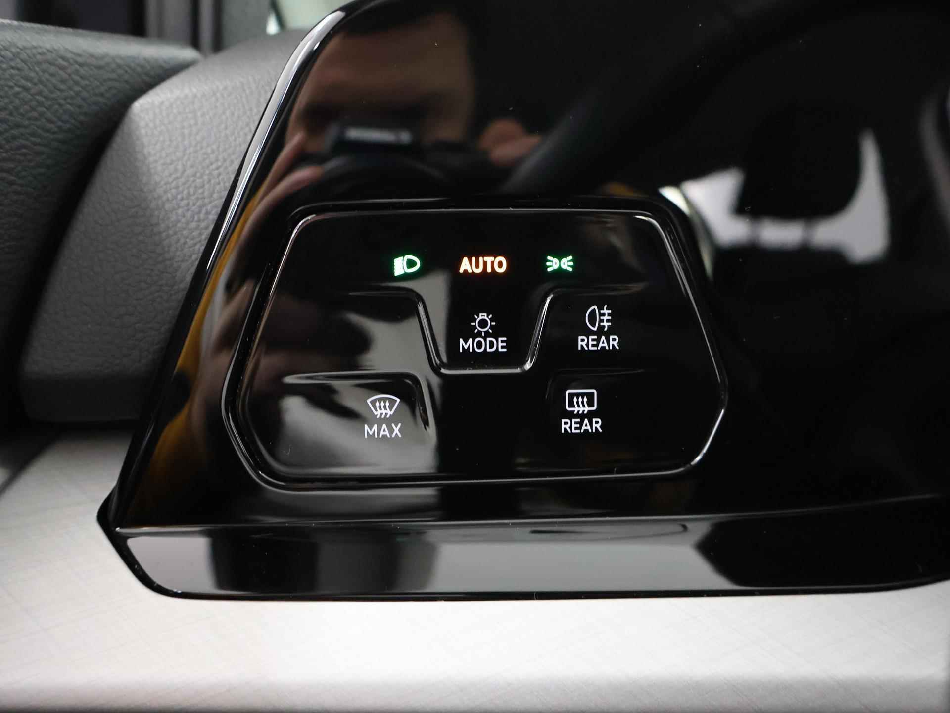 Volkswagen Golf Variant 1.0 eTSI Life Business | Stoelverwarming | Digitaal dashboard | Keyless Go | Parkeercamera | - 31/39