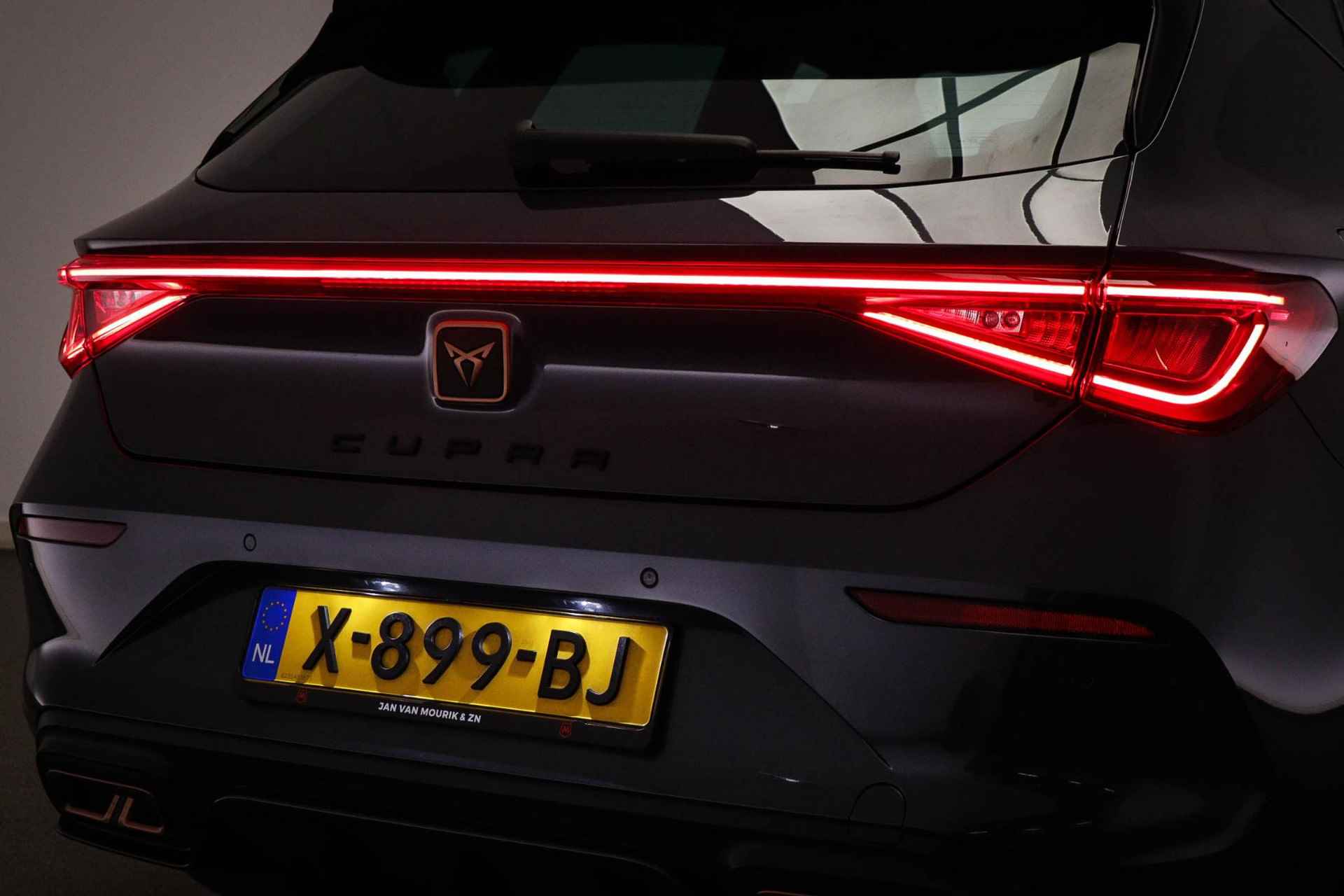 CUPRA Leon 1.4 e-Hybrid VZ Performance | PANORAMADAK | SFEERVERLICHTING | STUURVERWARMING - 24/55