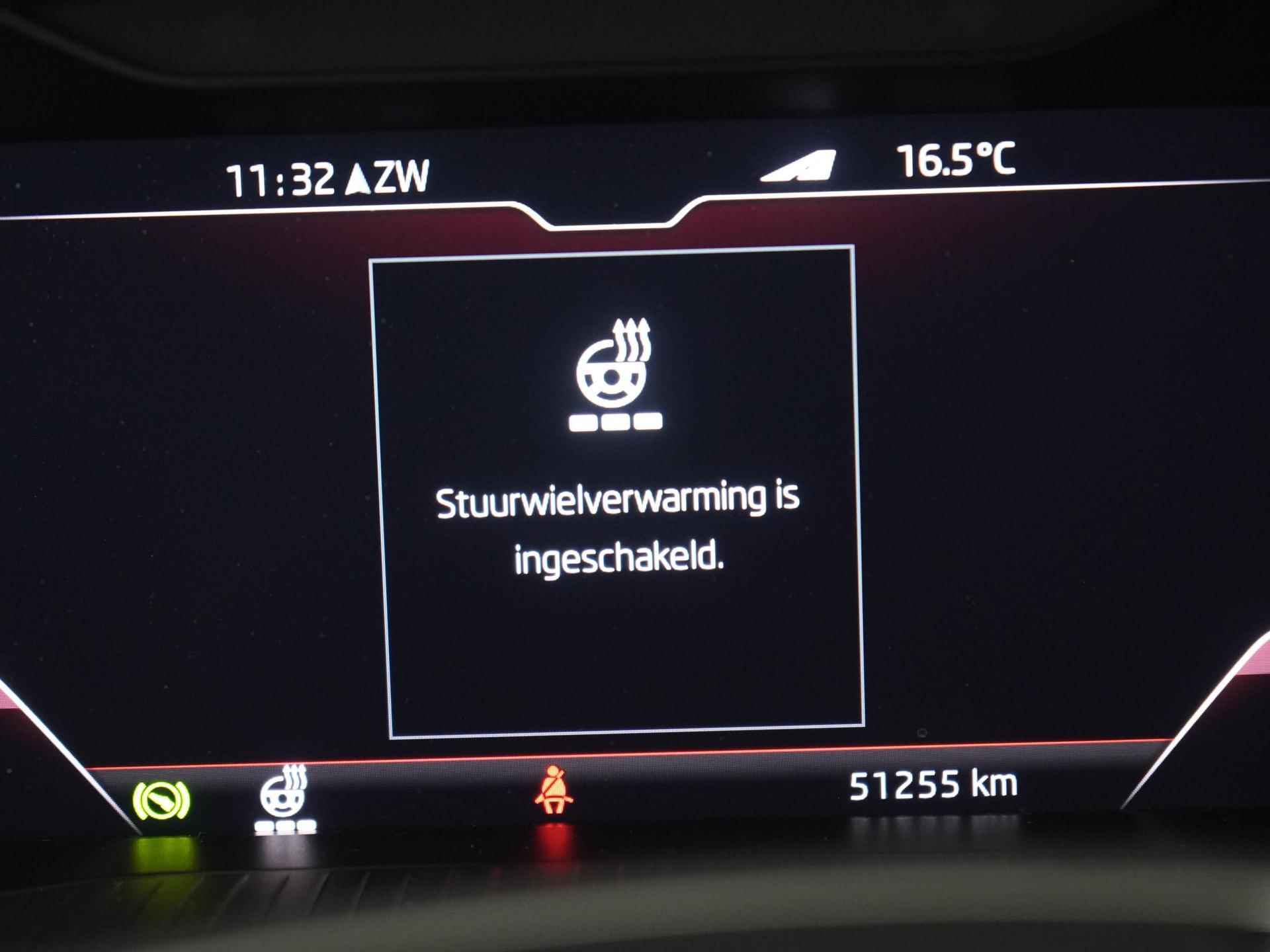 Skoda Superb 1.4 TSI iV Sportline | Schuifdak | Trekhaak | Zondag Open! - 43/51