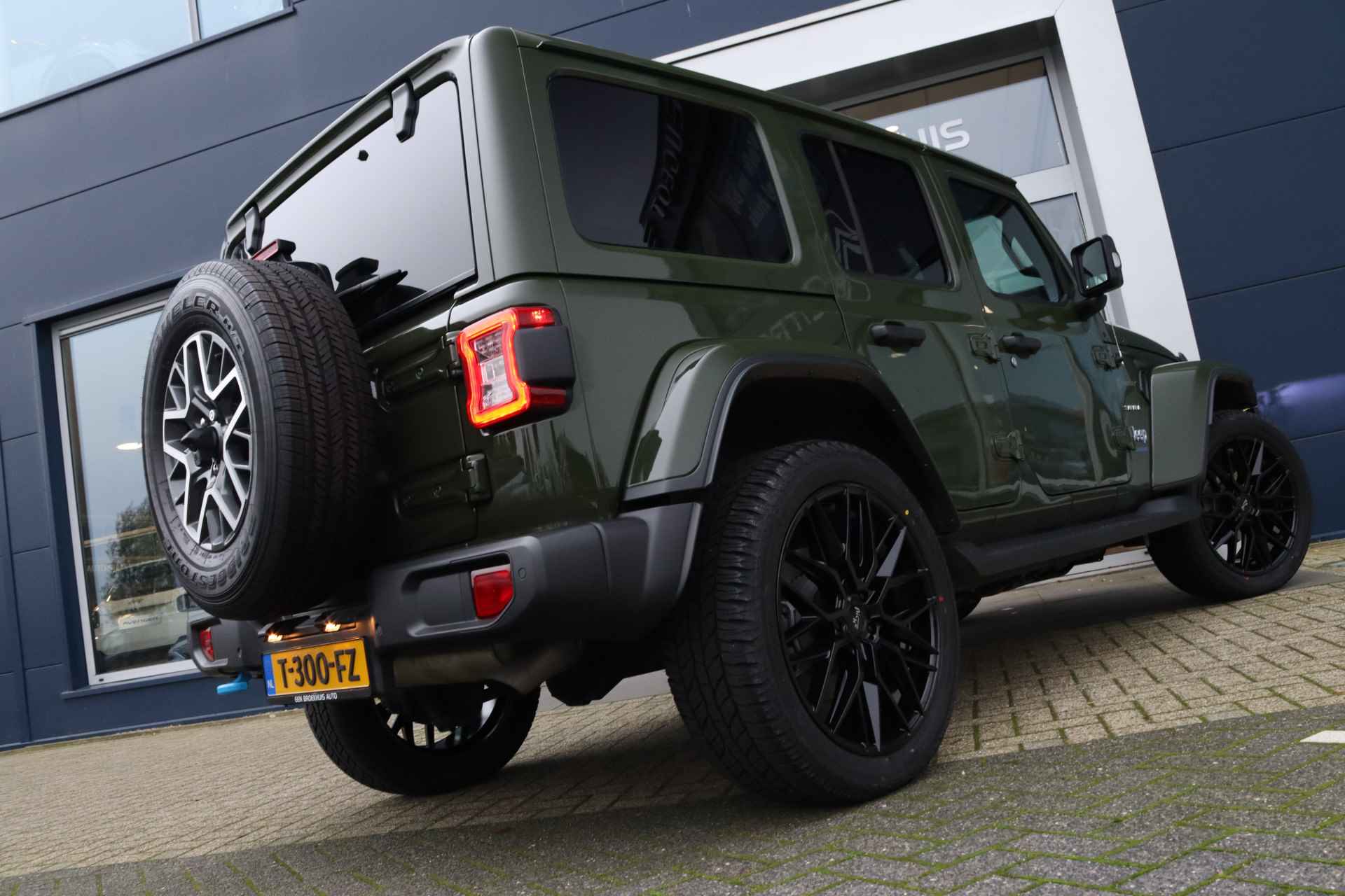 Jeep Wrangler Unlimited 4xe 380PK Sahara | 22'' Velgen | Stuur + Stoel verwarming | Camera V/A | ACC | Keyless - 16/59