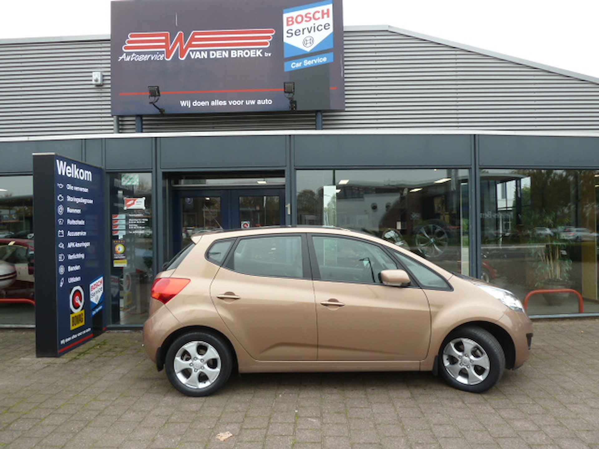 Kia Venga 1.6 CVVT 125pk AUT.EXECUTIVE _ CLIMA _ PANORAMADAK - 3/33