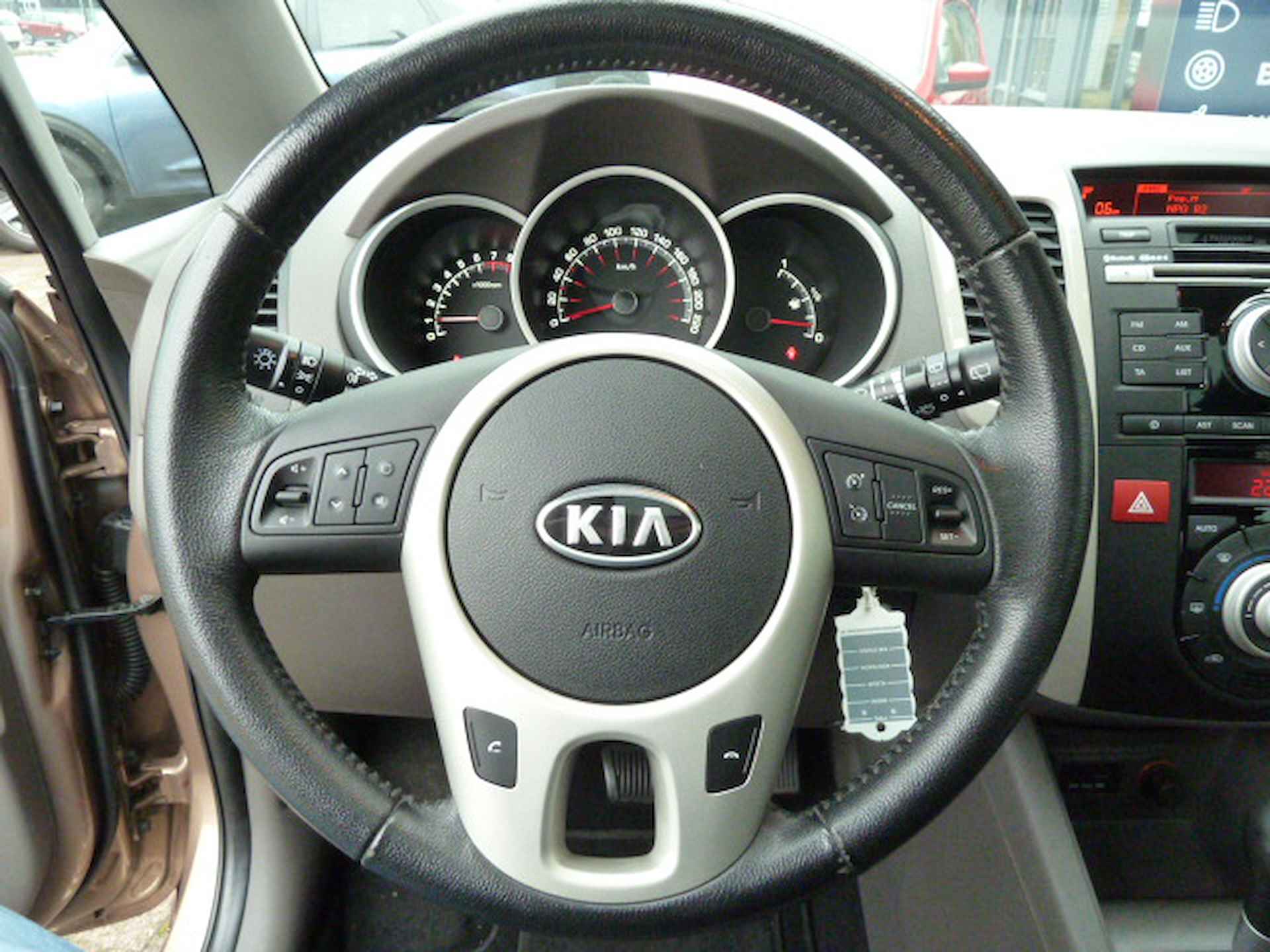 Kia Venga 1.6 CVVT 125pk AUT.EXECUTIVE _ CLIMA _ PANORAMADAK - 19/33