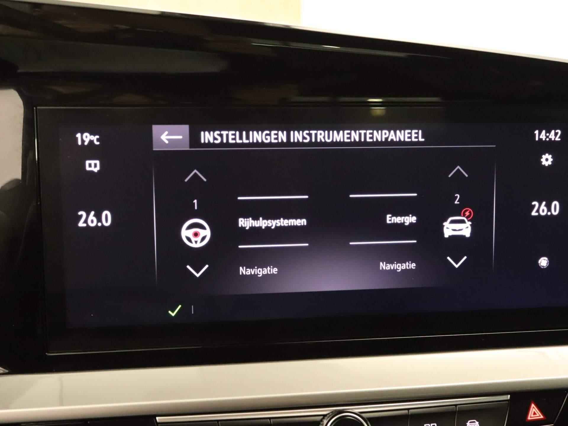 Opel Mokka Electric Level 5 50 kWh - ORIGINEEL NEDERLANDSE AUTO - PARKEERSENSOREN VOOR EN ACHTER - DODEHOEK DETECTIE - KEYLESS ENTRY & START - 360 GRADEN CAMERA - NAVIGATIESYSTEEM - 32/39