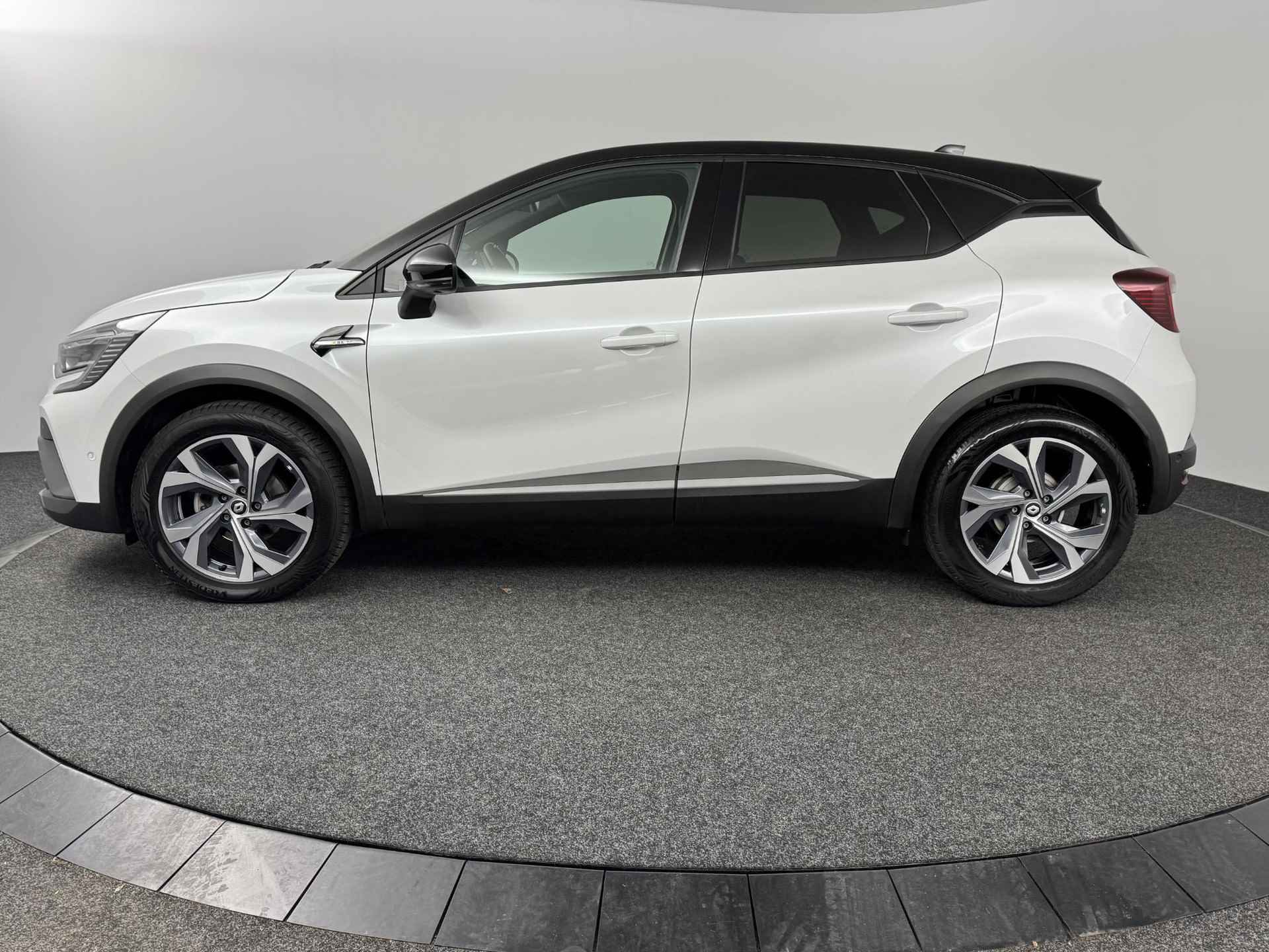 Renault Captur 1.3 Mild Hybrid 160 R.S. Line | 360° Camera | BOSE Audio | Cruise Control Adaptief | - 11/49