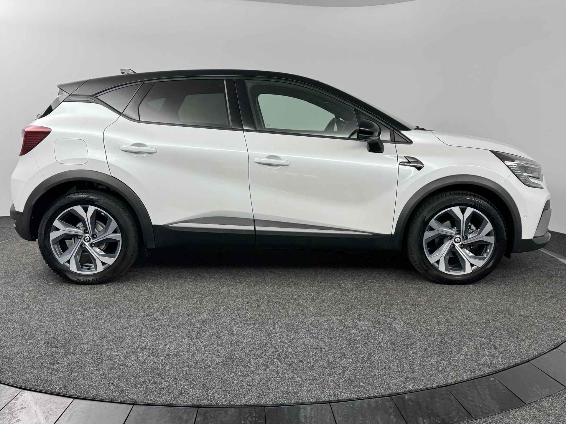 Renault Captur 1.3 Mild Hybrid 160 R.S. Line | 360° Camera | BOSE Audio | Cruise Control Adaptief | - 12/49