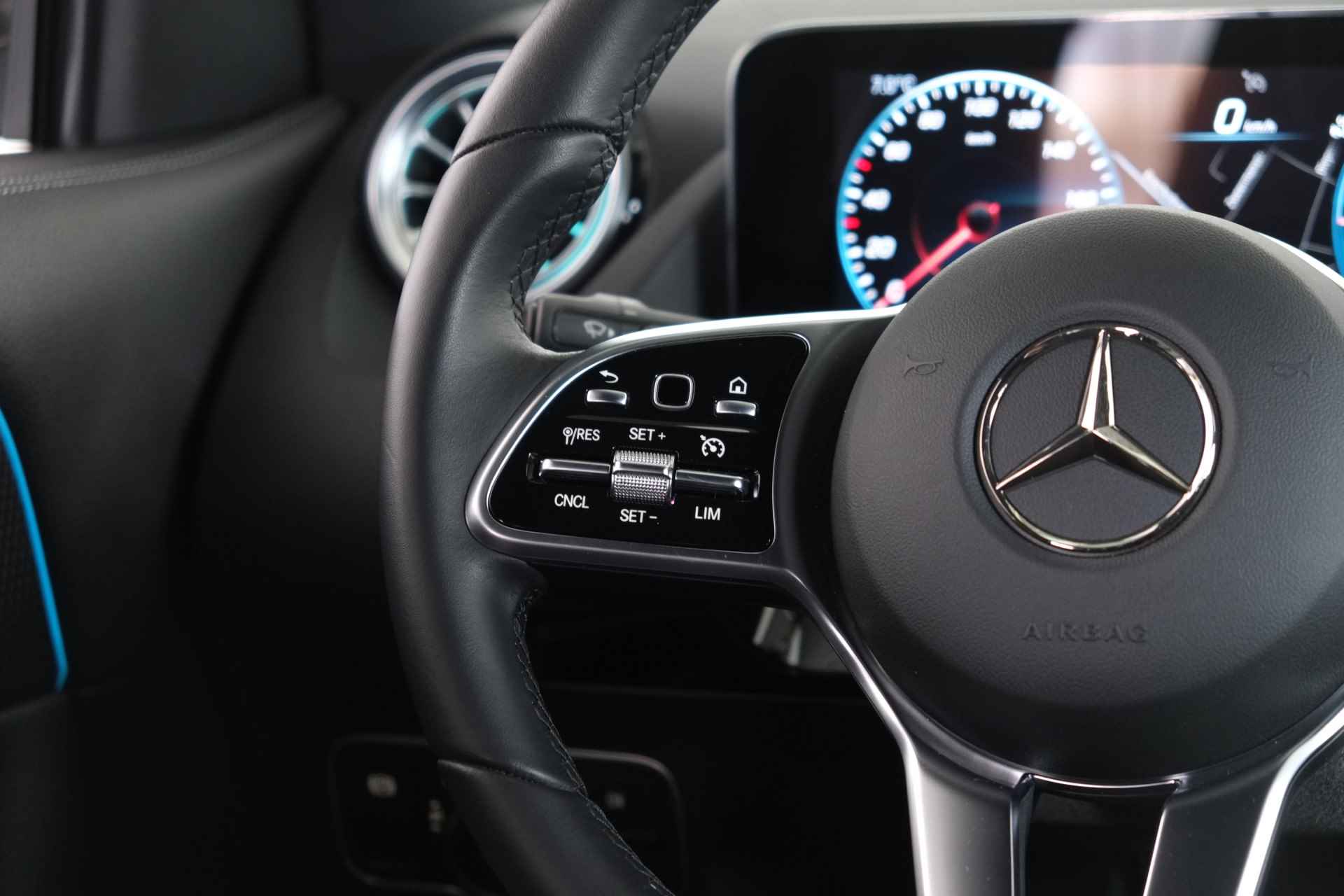 Mercedes-Benz EQA 250 Business 67 kWh / LED / DAB / Carplay / Camera - 15/28