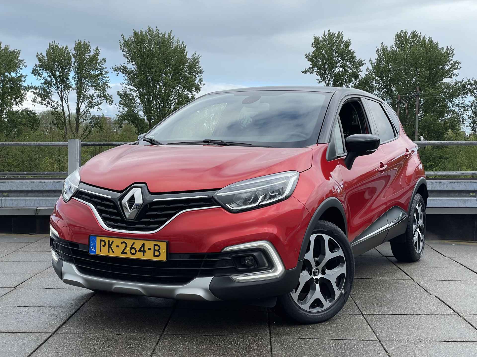Renault Captur 1.2 TCe Intens | Parkeerpakket | Navigatie | Achteruitrijcamera | Rijklaarprijs! - 4/36