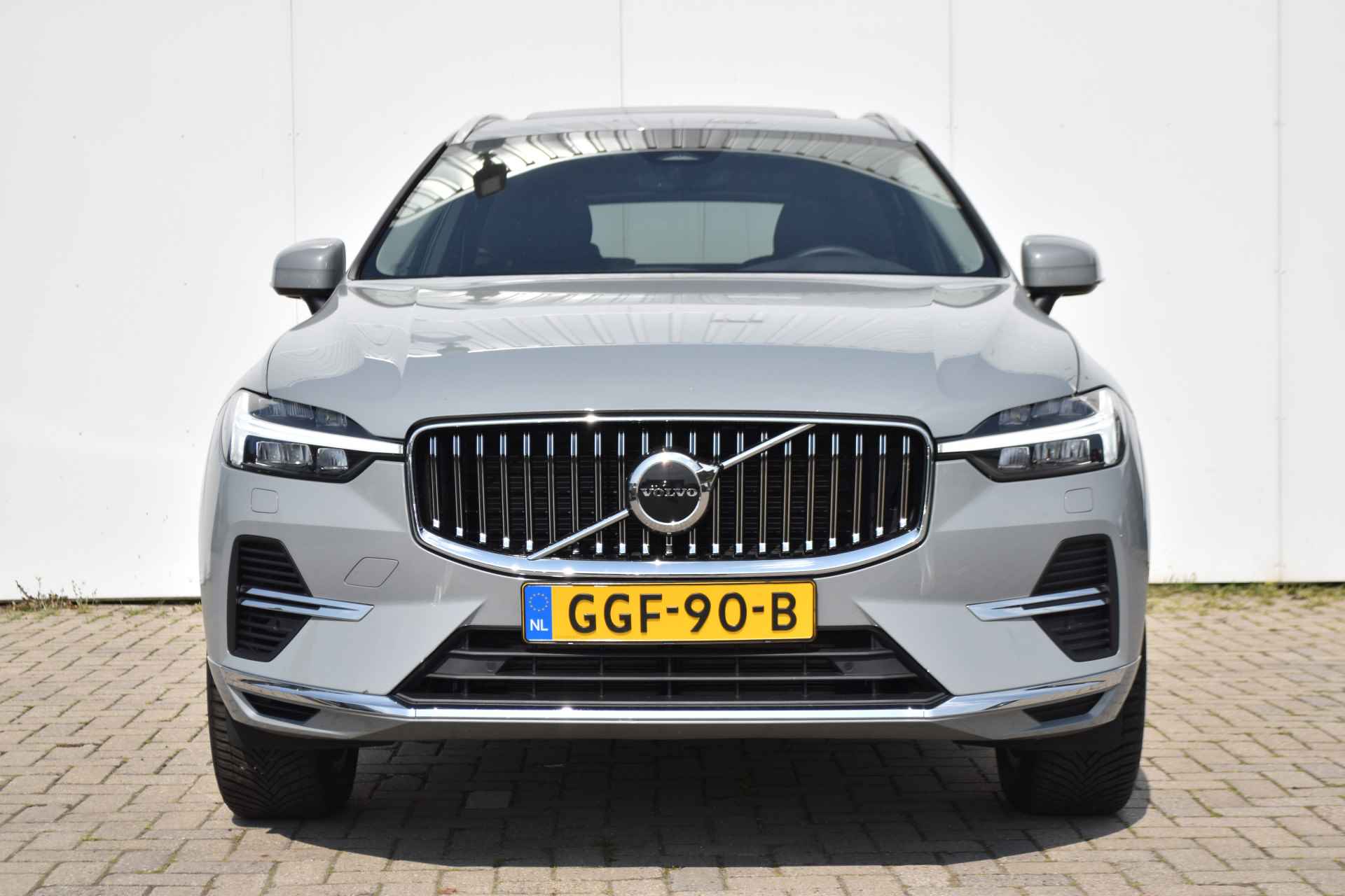 Volvo XC60 Recharge T6 AWD Plus Bright #Trekhaak #Keyless #VapourGrey - 2/37