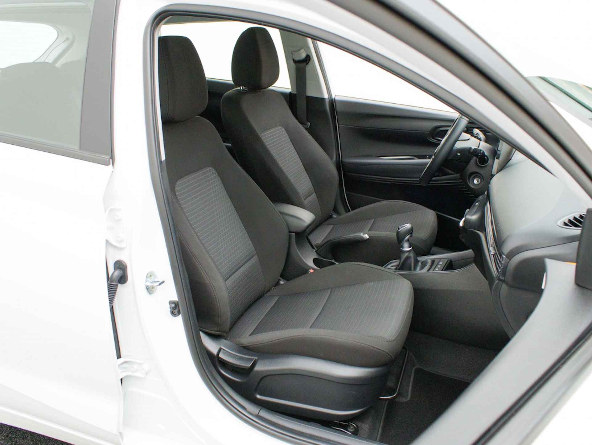 Hyundai i20 1.0 T-GDI Comfort Smart | Navigatie | Private lease - 19/48