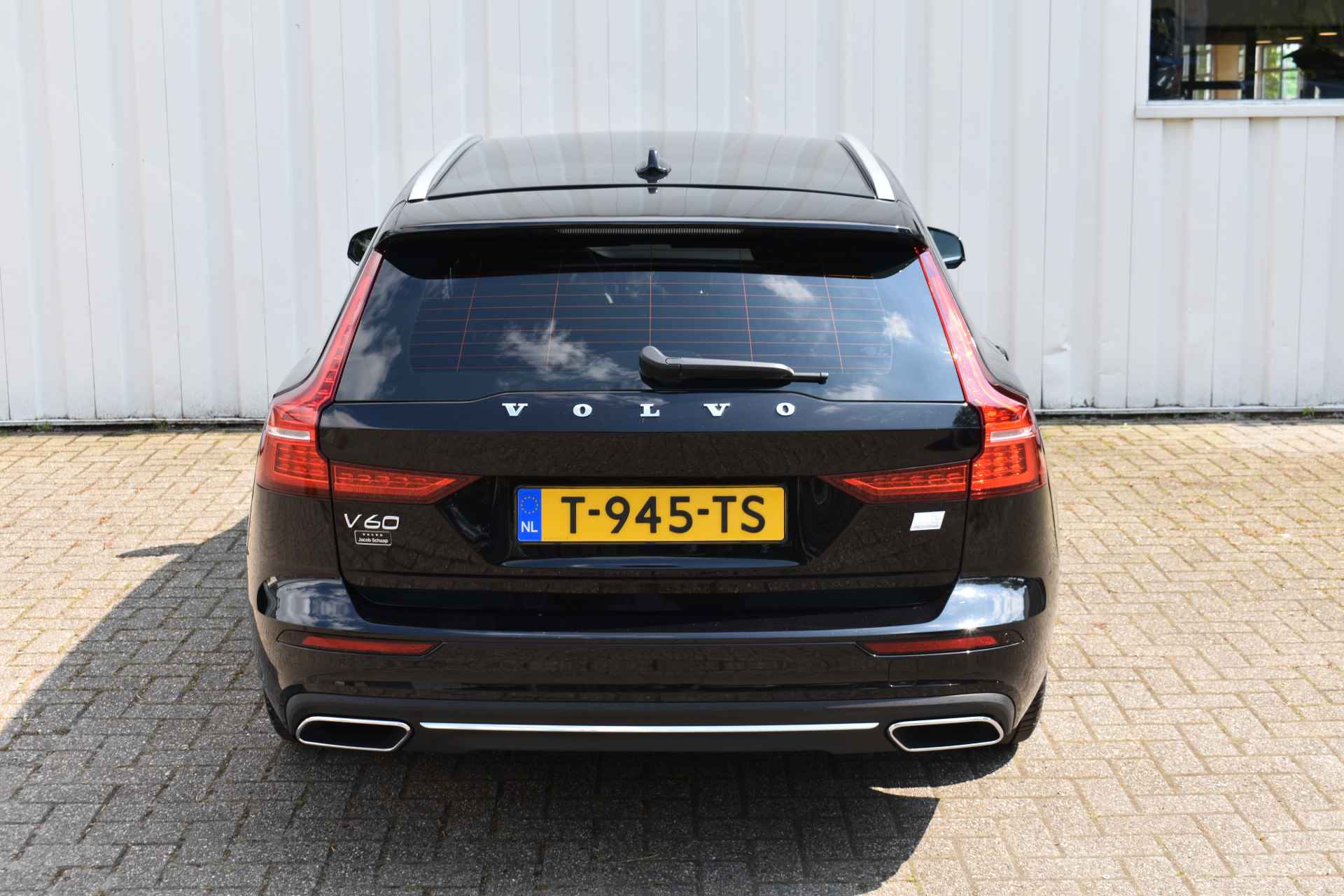 Volvo V60 2.0 T6 Recharge AWD Inscription / Adapt. Cruise / Trekhaak / Camera / Keyless / 19" LMV - 35/58