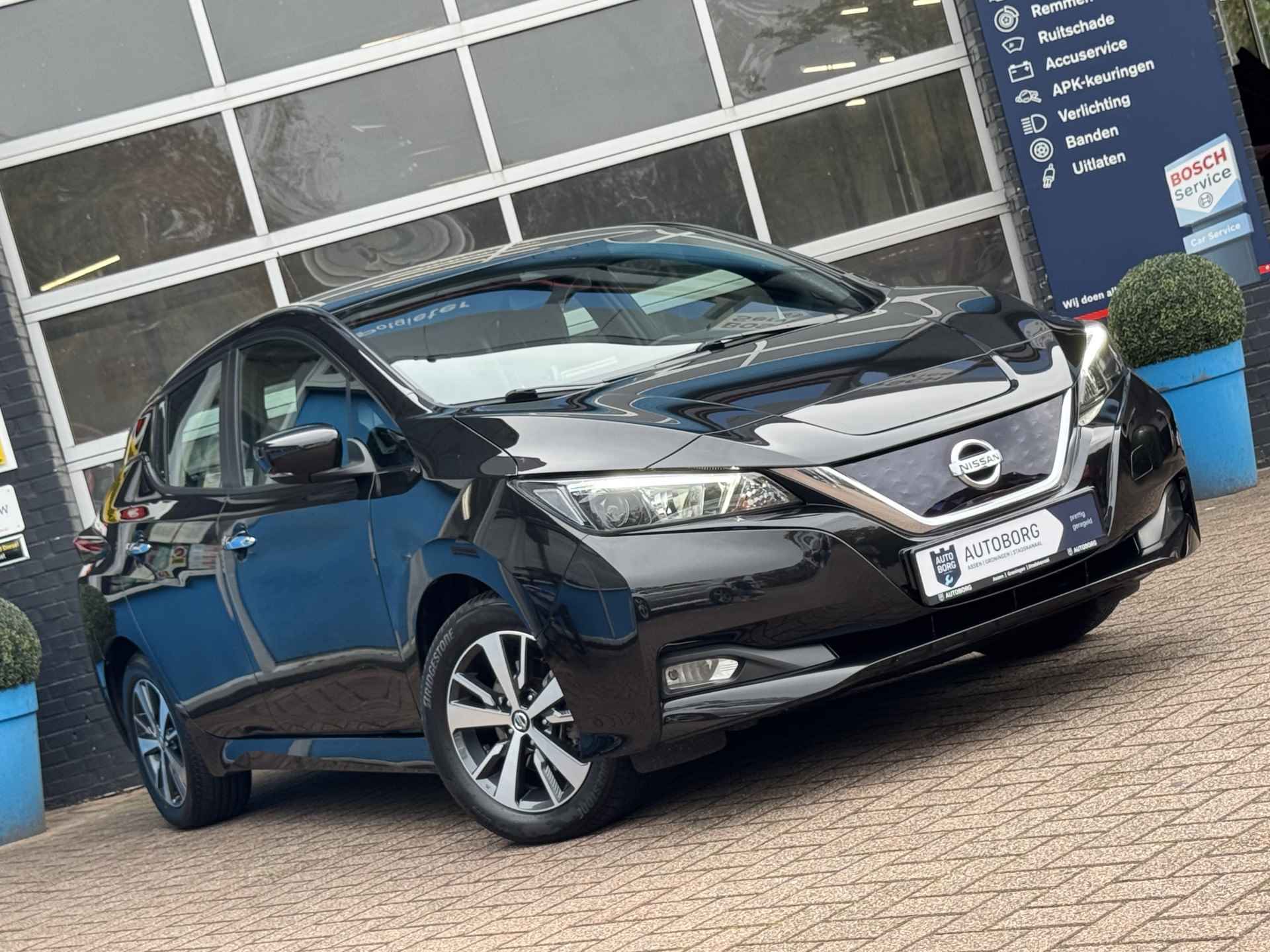 Nissan LEAF *INCLUSIEF LAADPAAL* Acenta 40 kWh | Warmtepomp | Rijstrook Correctie | Apple Carplay | Cruise Control Adaptief | Rijklaar + 12 Maand BOVAG Garantie - 3/38