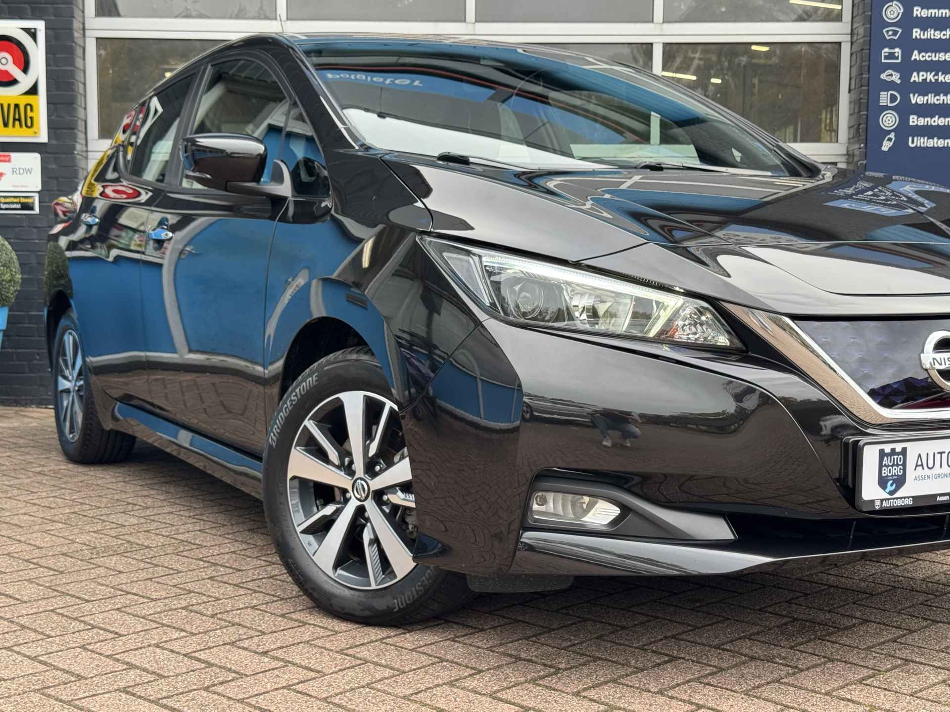 Nissan LEAF *INCLUSIEF LAADPAAL* Acenta 40 kWh | Warmtepomp | Rijstrook Correctie | Apple Carplay | Cruise Control Adaptief | Rijklaar + 12 Maand BOVAG Garantie - 33/38