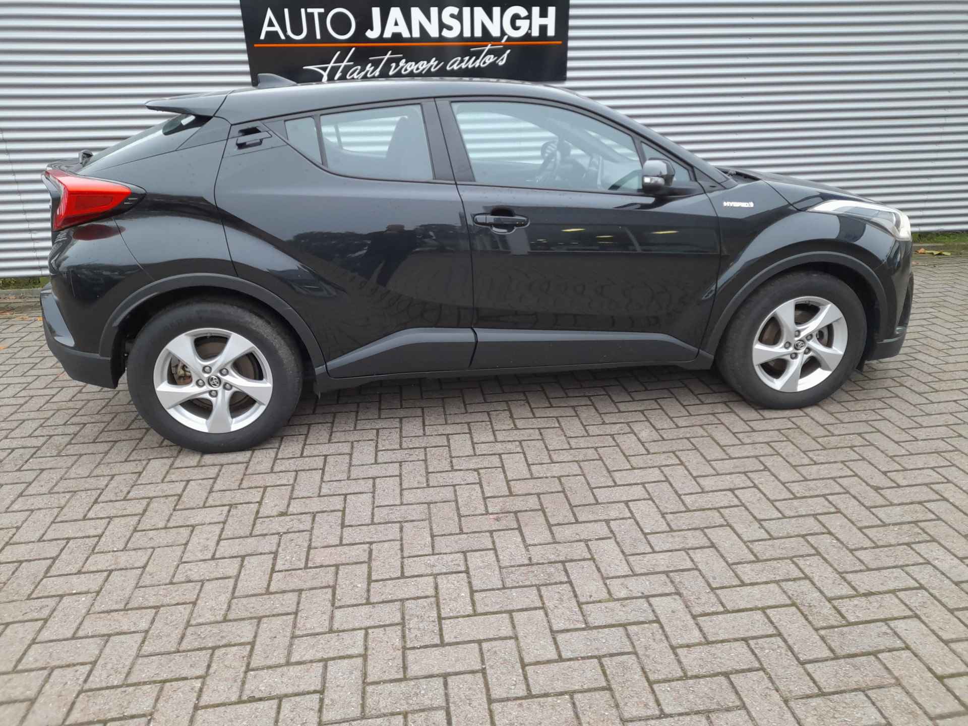 Toyota C-HR 1.8 Hybrid Active Automaat | Clima | Camera | LM Velgen | Cruise control | Ndl auto | RIJKLAARPRIJS INCL 12 MAANDEN GARANTIE EN BEURT - 6/20