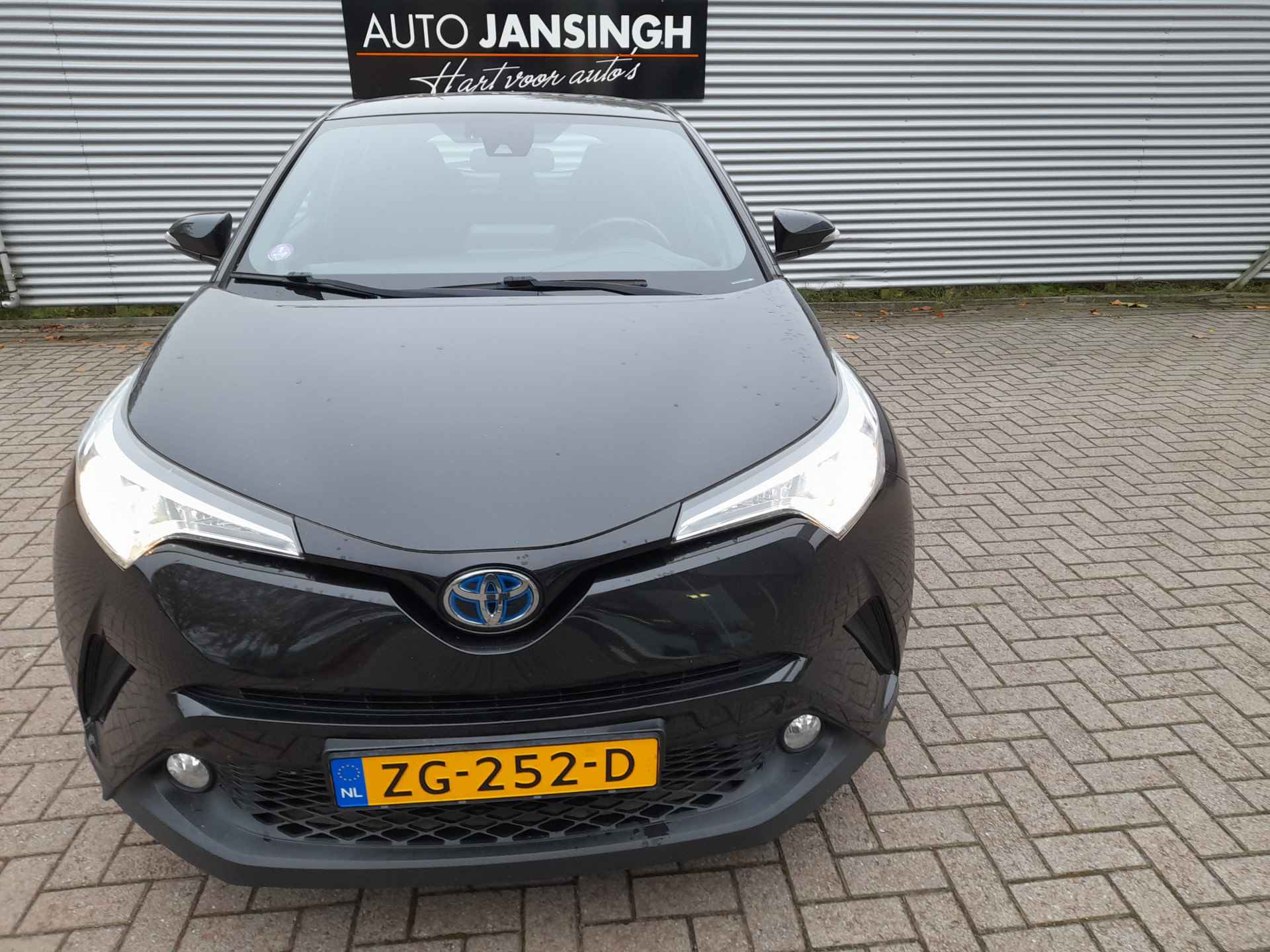 Toyota C-HR 1.8 Hybrid Active Automaat | Clima | Camera | LM Velgen | Cruise control | Ndl auto | RIJKLAARPRIJS INCL 12 MAANDEN GARANTIE EN BEURT - 7/20