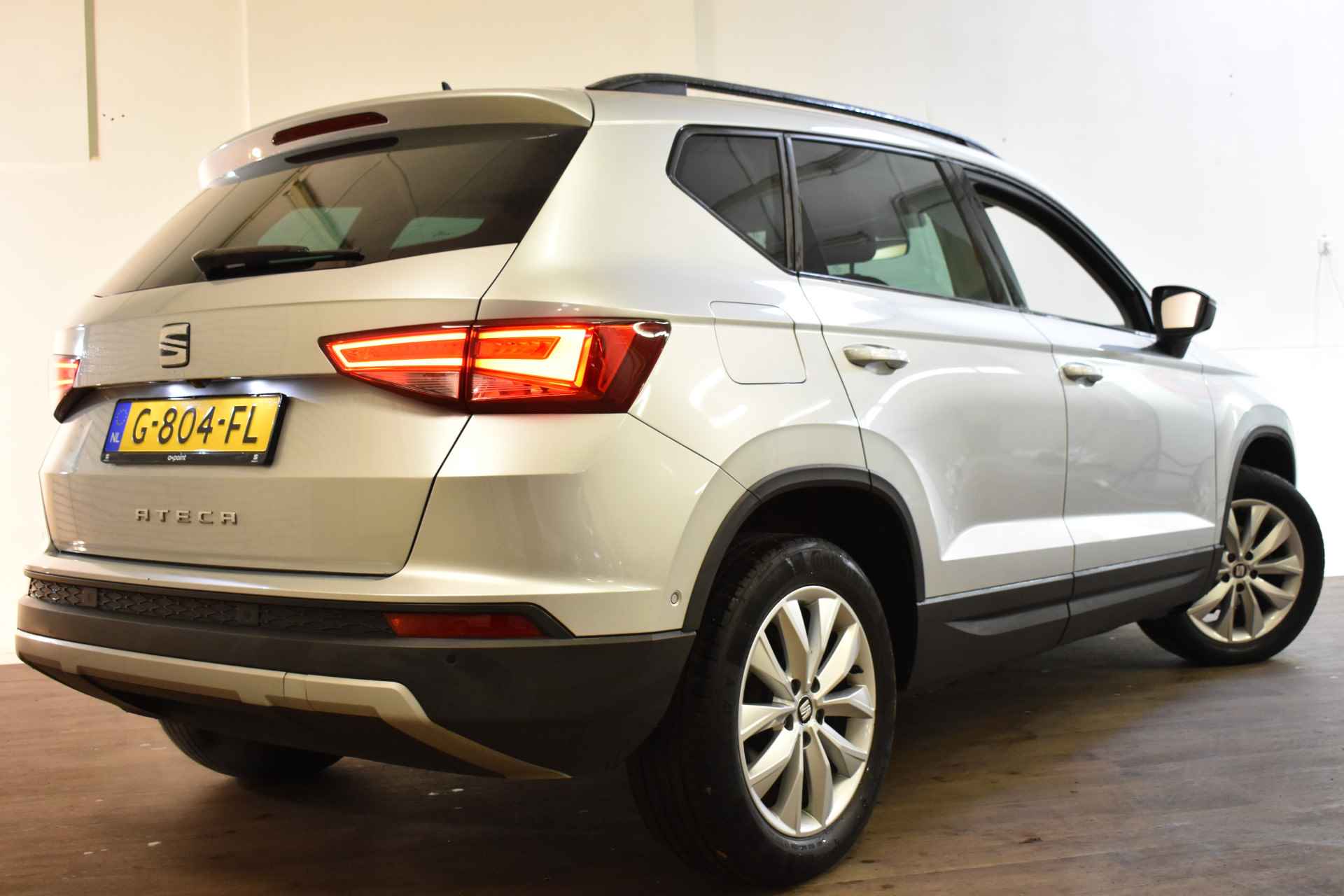 SEAT Ateca 1.5 TSI 150PK STYLE BUSINESS INTENSE LED/NAVI/CAMERA/CARPLAY - 3/39