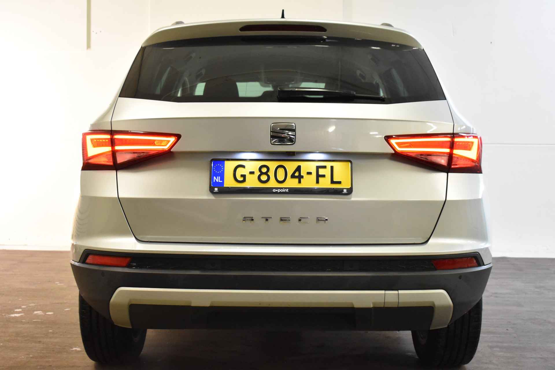 SEAT Ateca 1.5 TSI 150PK STYLE BUSINESS INTENSE LED/NAVI/CAMERA/CARPLAY - 8/39