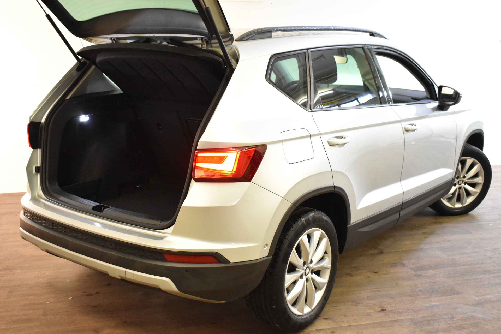 SEAT Ateca 1.5 TSI 150PK STYLE BUSINESS INTENSE LED/NAVI/CAMERA/CARPLAY - 12/39