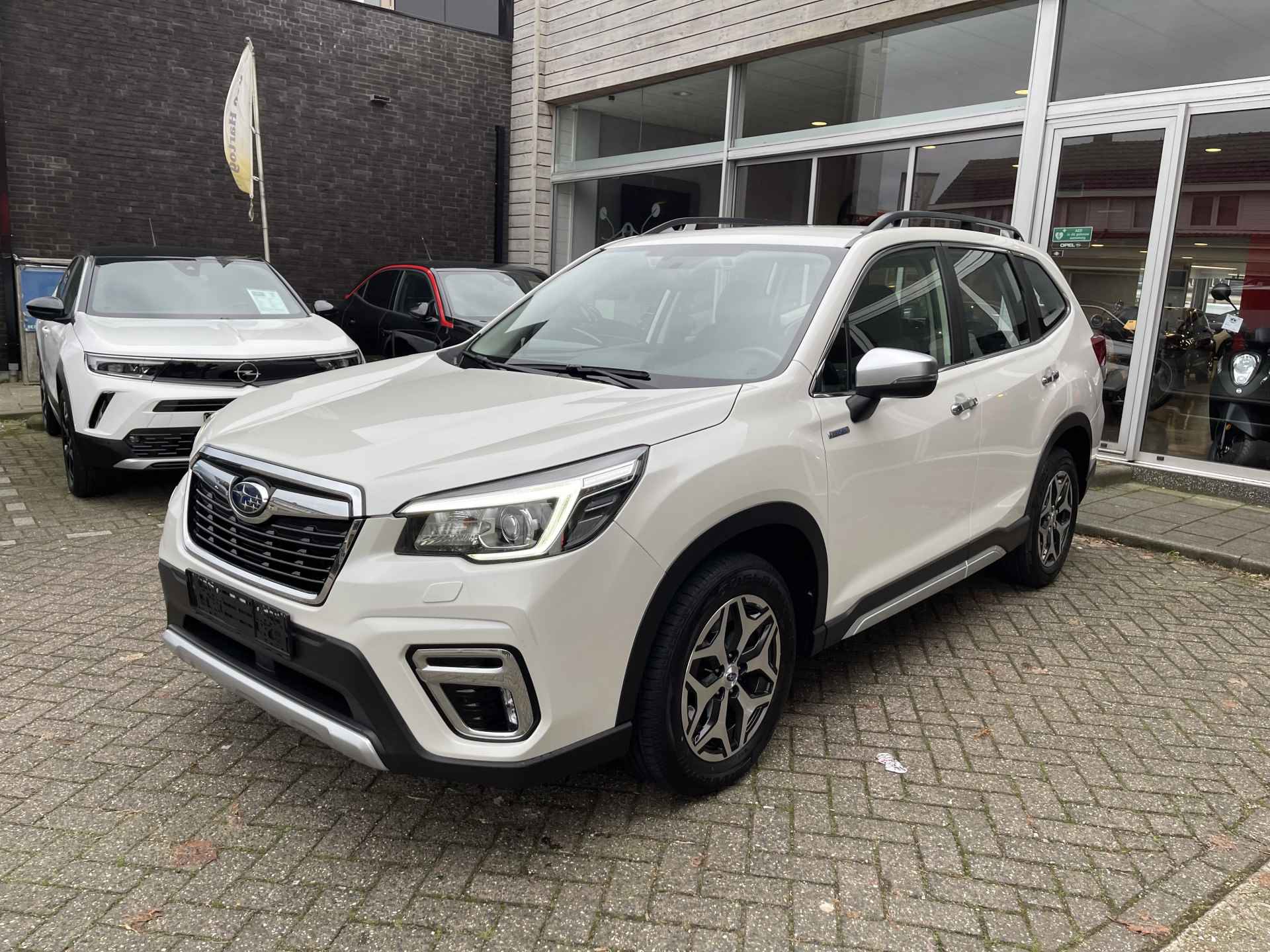 Subaru Forester 2.0i e-BOXER Comfort Led/Stoel verwarming/Camera/2 set velgen. - 3/60