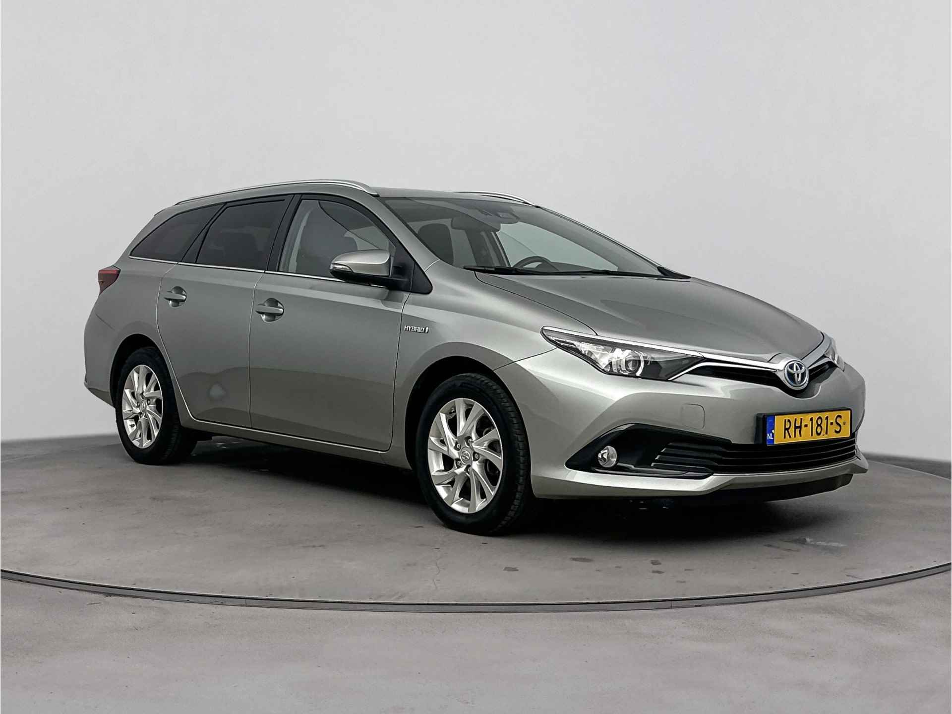 Toyota Auris Touring Sports 1.8 Hybrid Dynamic Go | Navigatie | Climate Control | Cruise Control | - 27/40