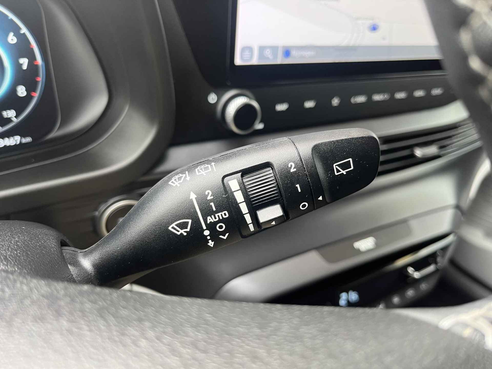 Hyundai i20 1.0 T-GDI Premium | Automaat | Navigatie | Cruise Control Adaptief | Climate Control | Parkeersensoren | Parkeercamera | 36Mnd. Garantie | Rijklaar! | - 22/31
