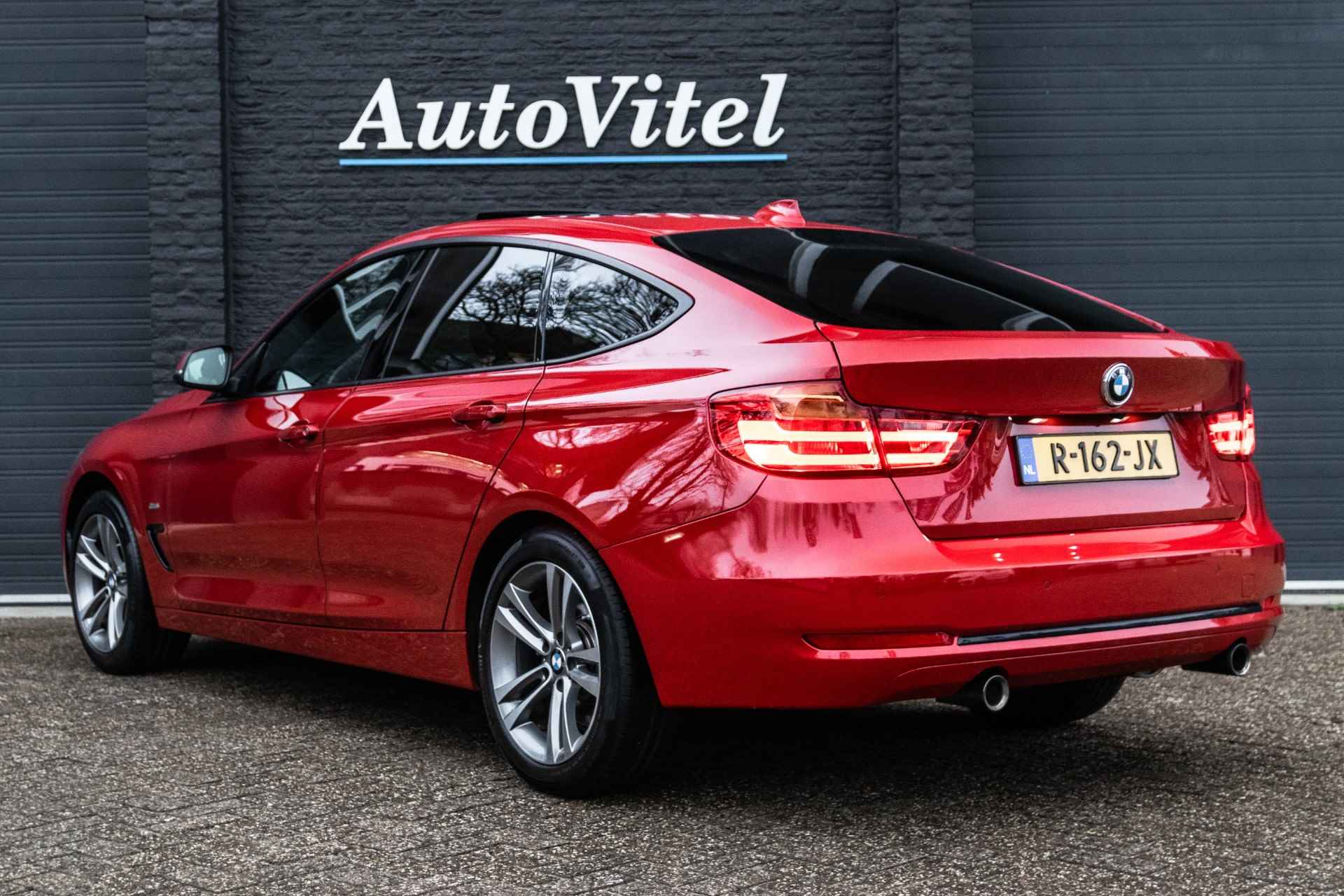 BMW 3-serie 335i xDrive 306PK GT High Executive | Panodak | Sportleder | Harman Kardon | Head-Up - 2/41