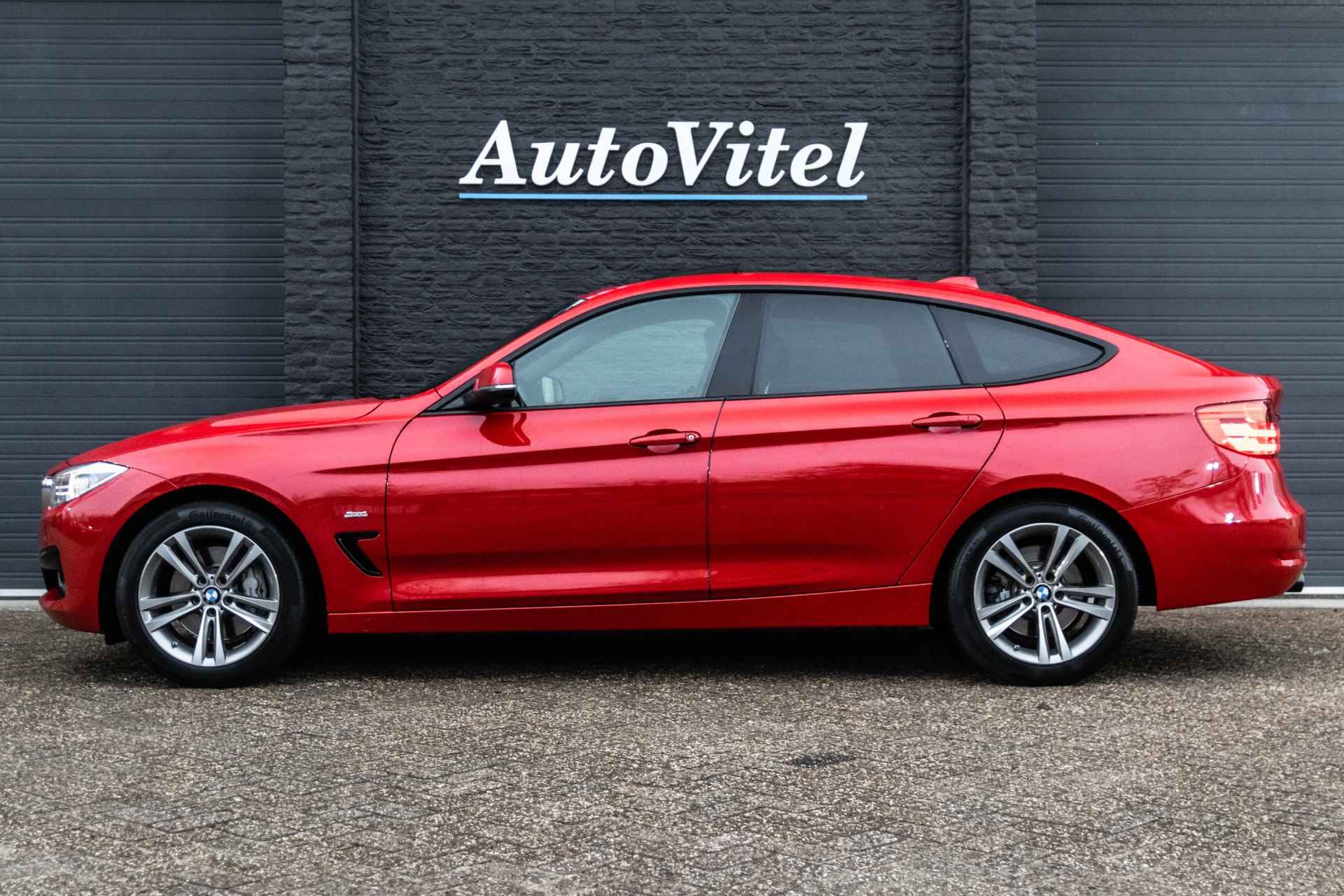 BMW 3-serie 335i xDrive 306PK GT High Executive | Panodak | Sportleder | Harman Kardon | Head-Up - 3/41