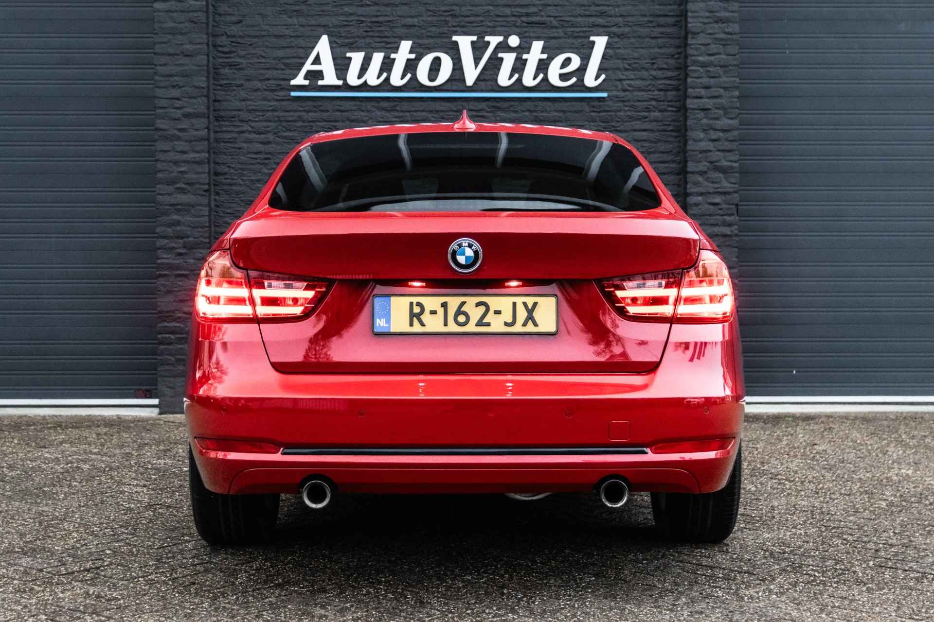 BMW 3-serie 335i xDrive 306PK GT High Executive | Panodak | Sportleder | Harman Kardon | Head-Up - 15/41