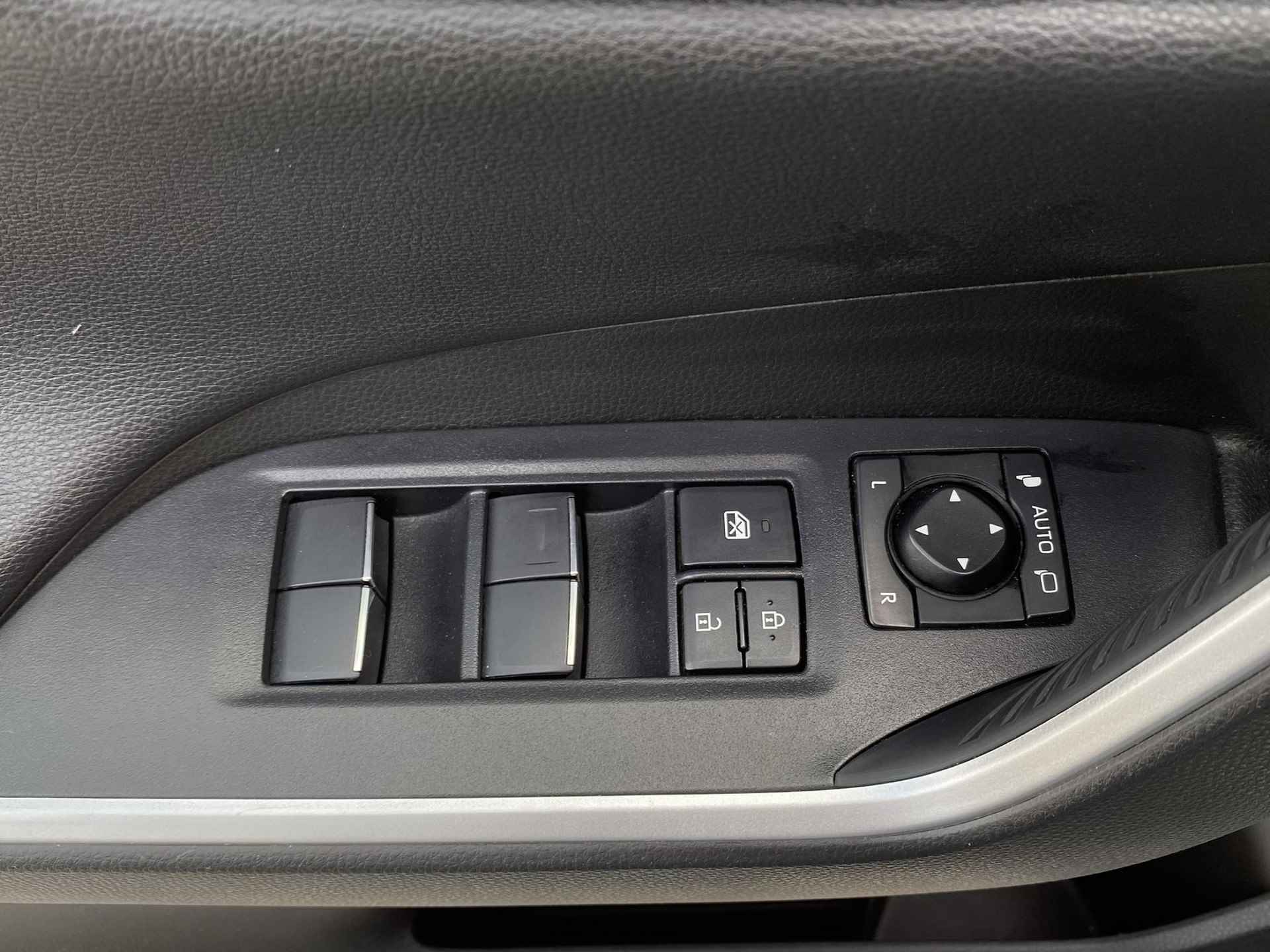 Toyota RAV4 2.5 Hybrid Business Plus (Navi,Camera,Led) - 13/33