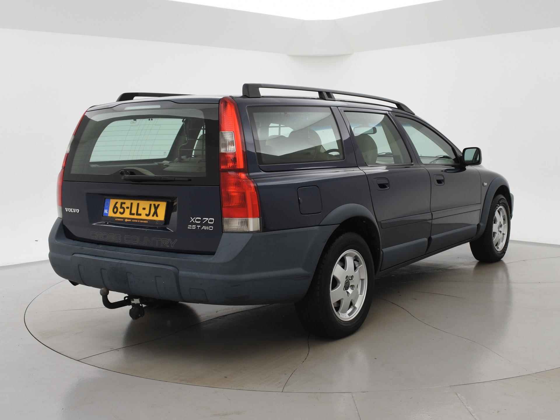 Volvo XC70 2.5 T 209 PK AUT. AWD + LEDER / TREKHAAK - 3/23