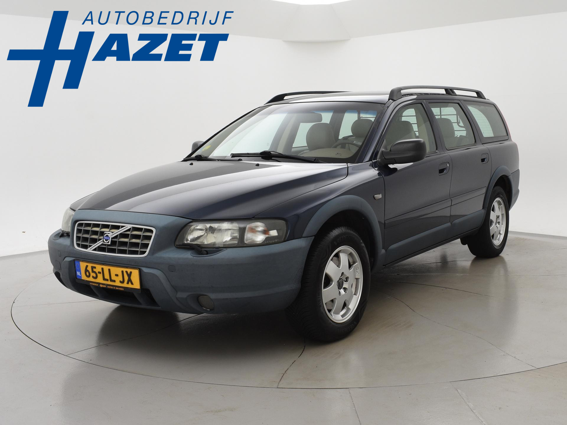 Volvo XC70 2.5 T 209 PK AUT. AWD + LEDER / TREKHAAK