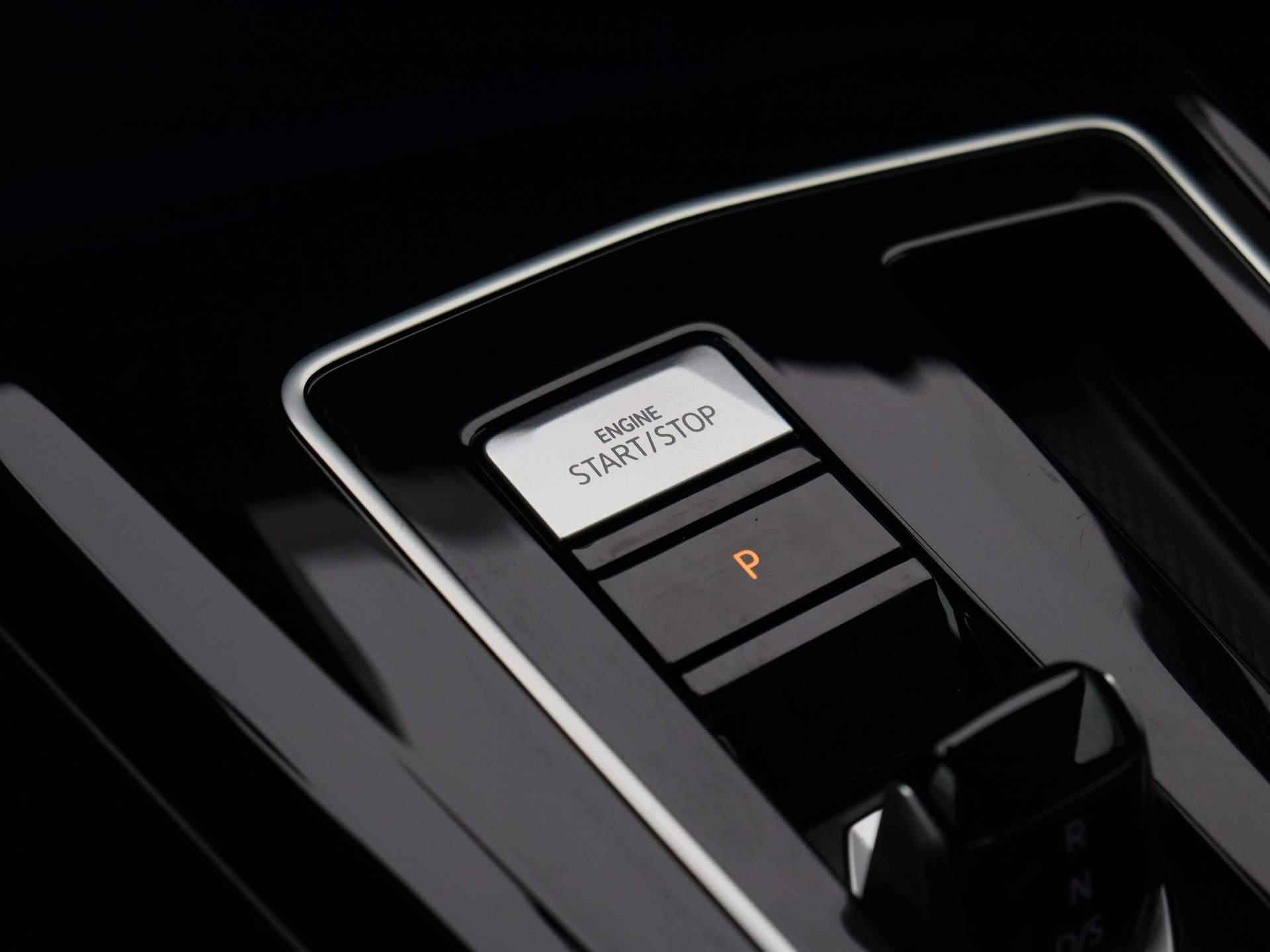Volkswagen Golf 1.5 eTSI R-Line 130PK automaat | R-Line in/ex | Parkeersensoren | App Connect | Adaptive Cruise Control - 24/40