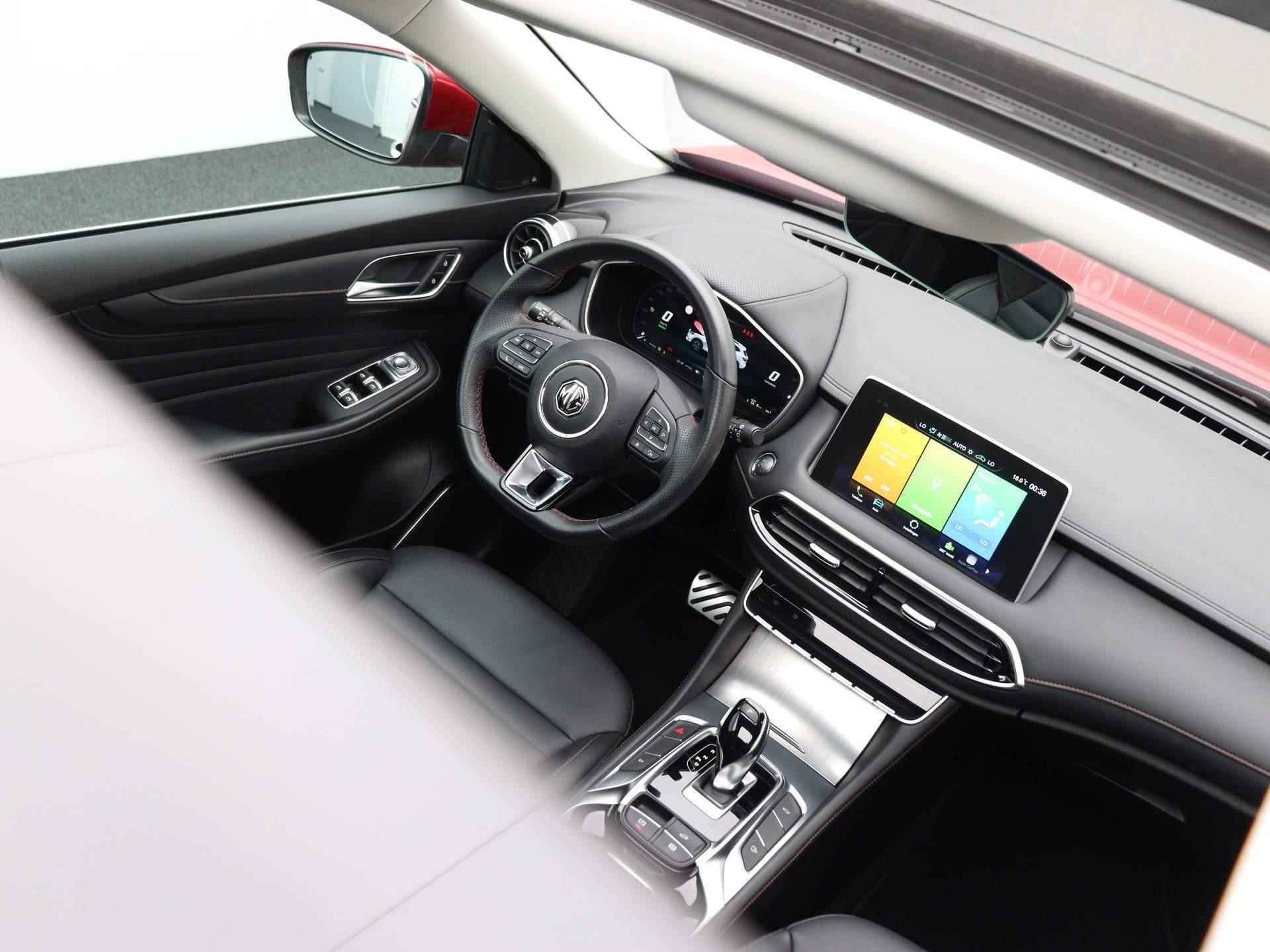 MG EHS 1.5 TGDI Luxury | PANORAMDAK | LEDER | 360-CAMERA | ELEKTRISCHE ACHTERKLEP | NAVIGATIE | LED KOPLAMPEN | PARKEERSENSOREN | DODENHOEK ASSISTENT | APPLE CARPLAY / ANDROID AUTO | ADAPTIVE CRUISE CONTROL | ELEKTRISCHE BESTUURDERSSTOEL | - 4/44