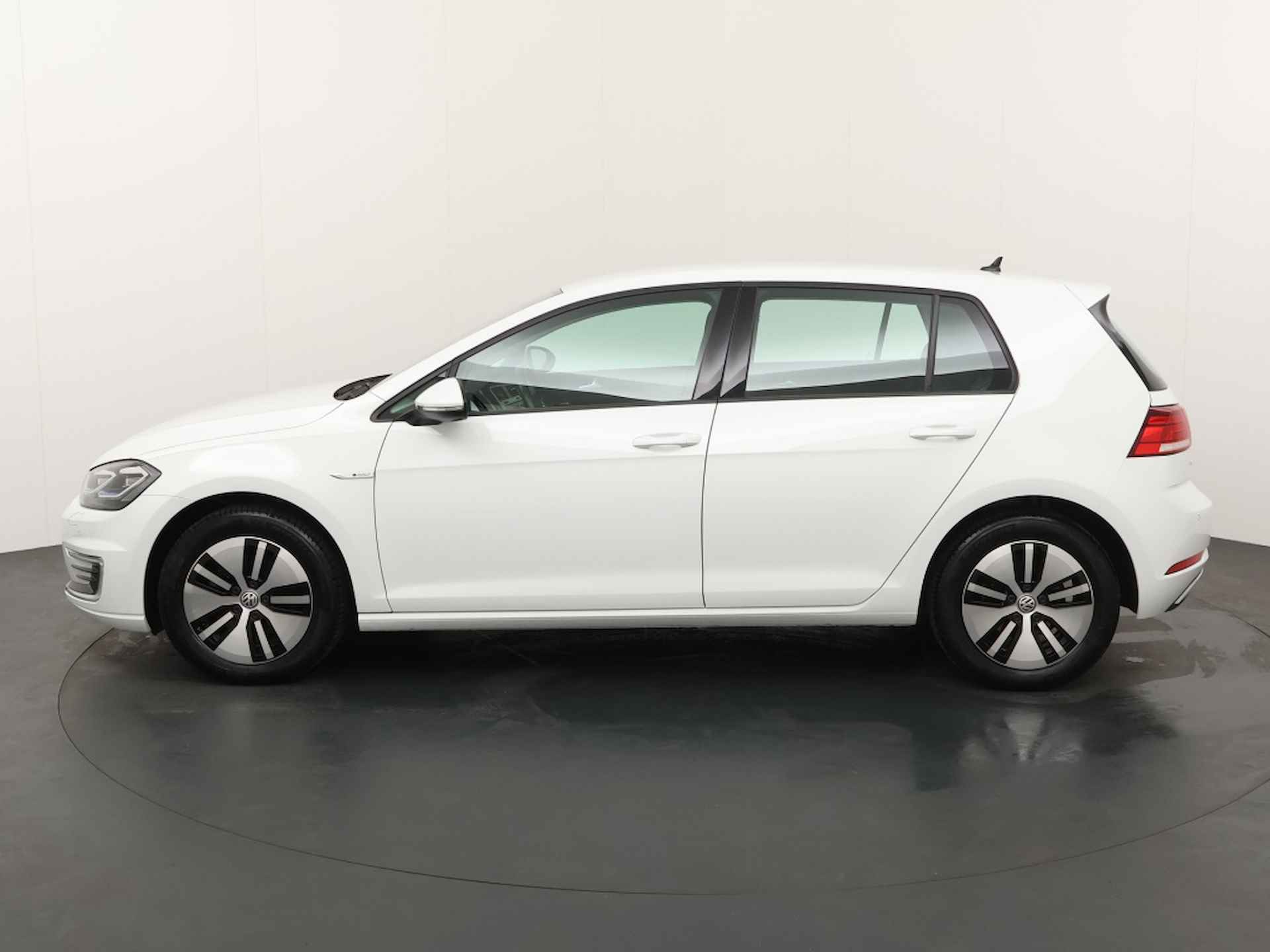 Volkswagen e-Golf E-DITION - 4/33