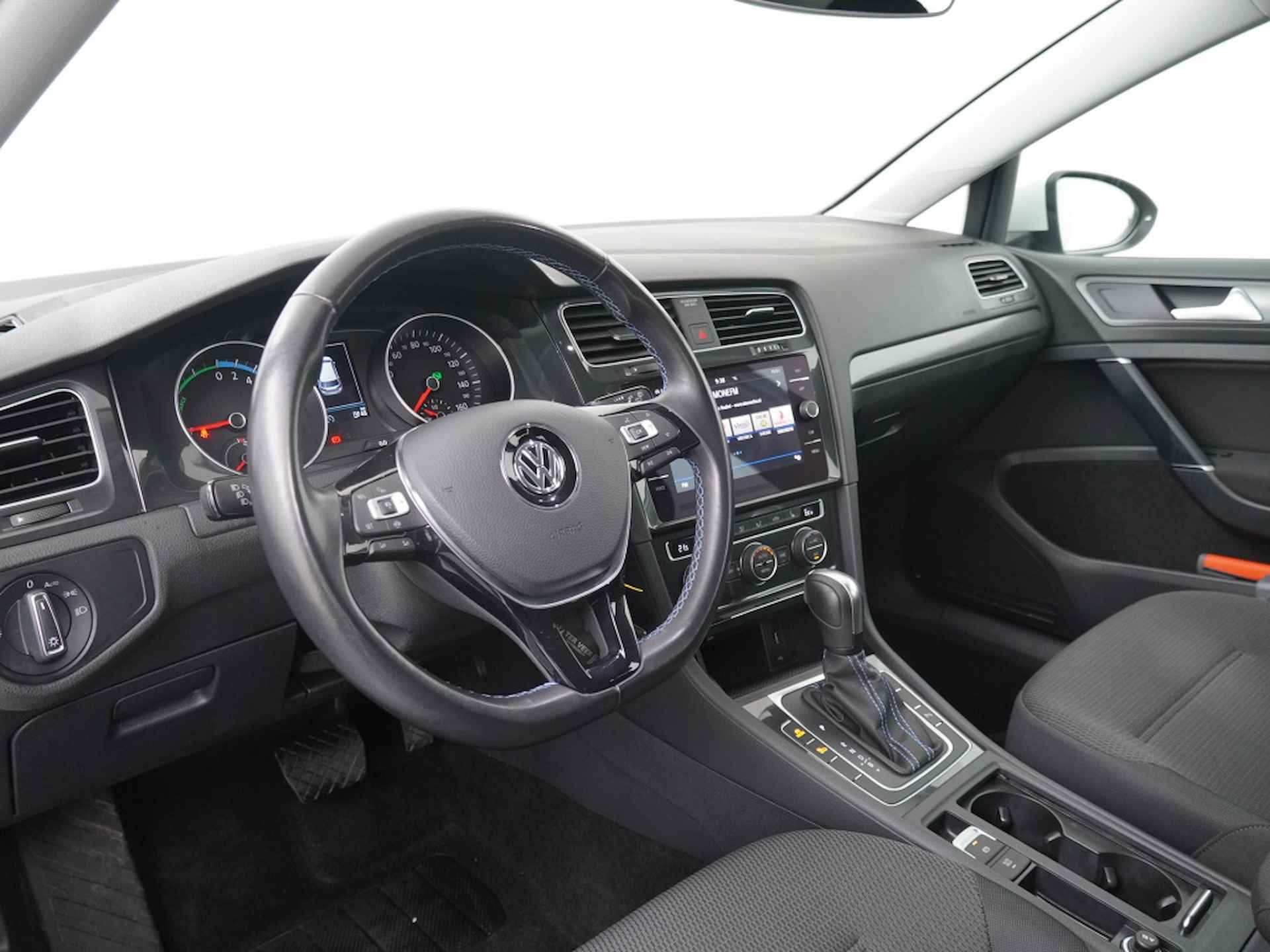 Volkswagen e-Golf E-DITION - 18/33