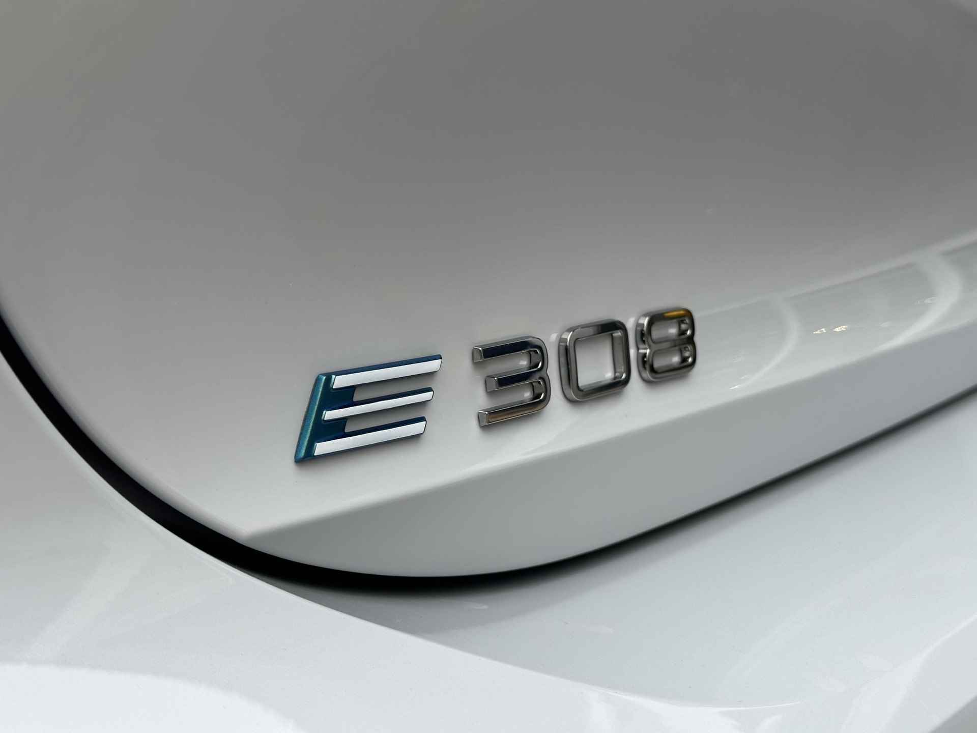 Peugeot e-308 EV GT First Edition 54 kWh - 30/40