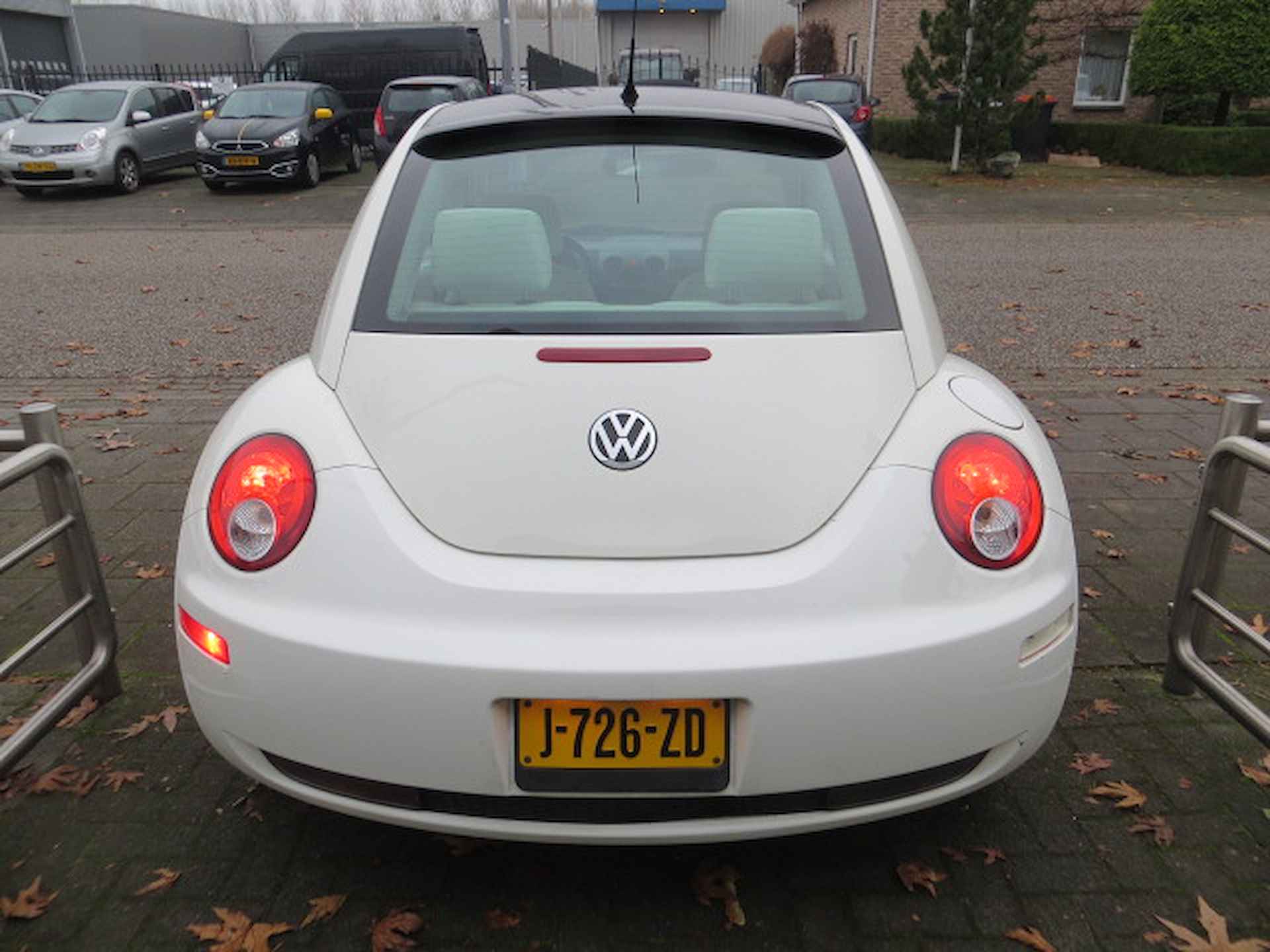 Volkswagen New Beetle 2.5 5 cylinder automaat 150 pk schuifdak ,leder,automaat ,lmv - 9/15