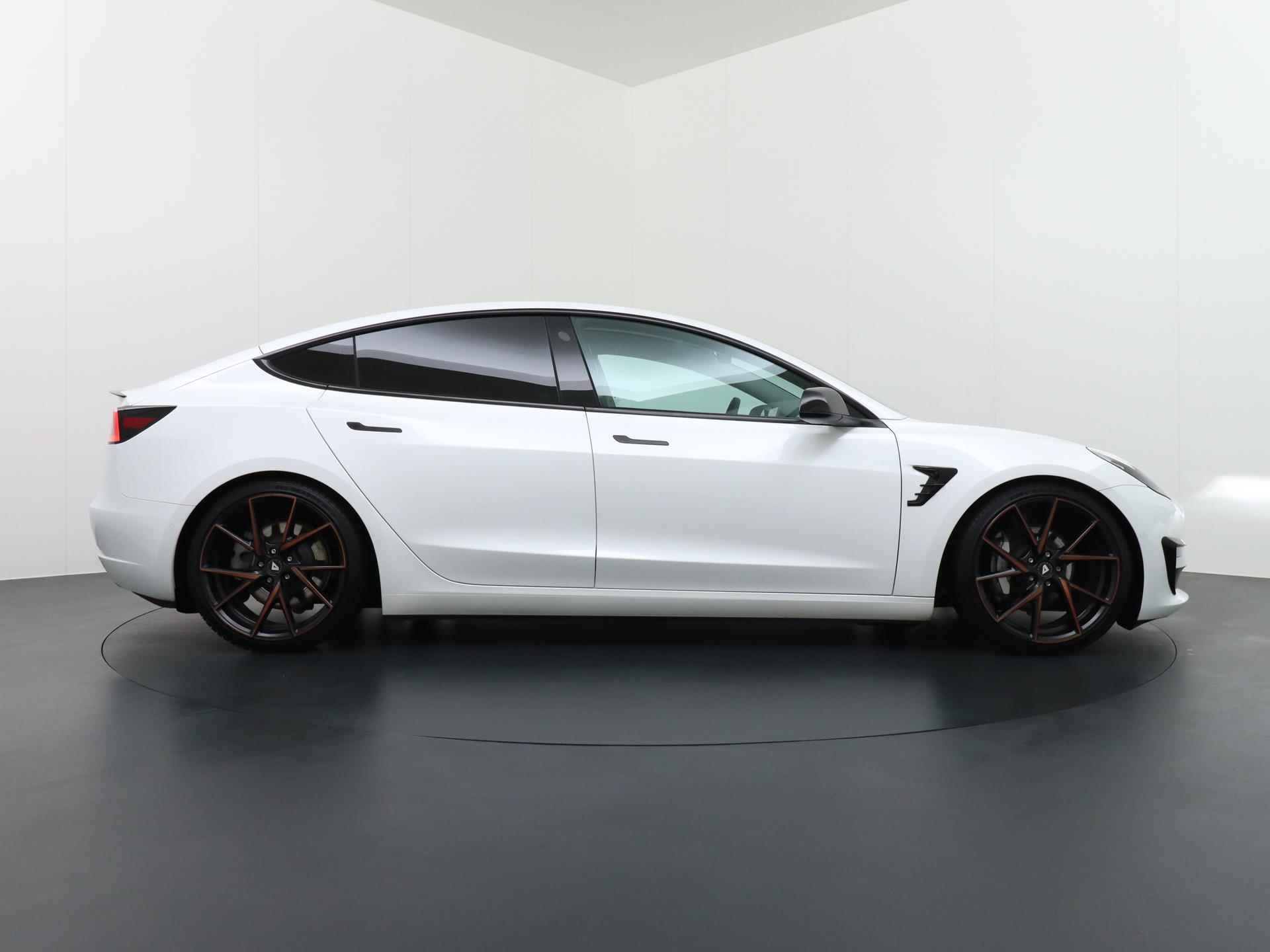 Tesla Model 3 Long Range AWD 75 kWh UNIEKE UITVOERING | 20" LMV | WIT LEDER | SUPER GAVE AUTO - 9/39