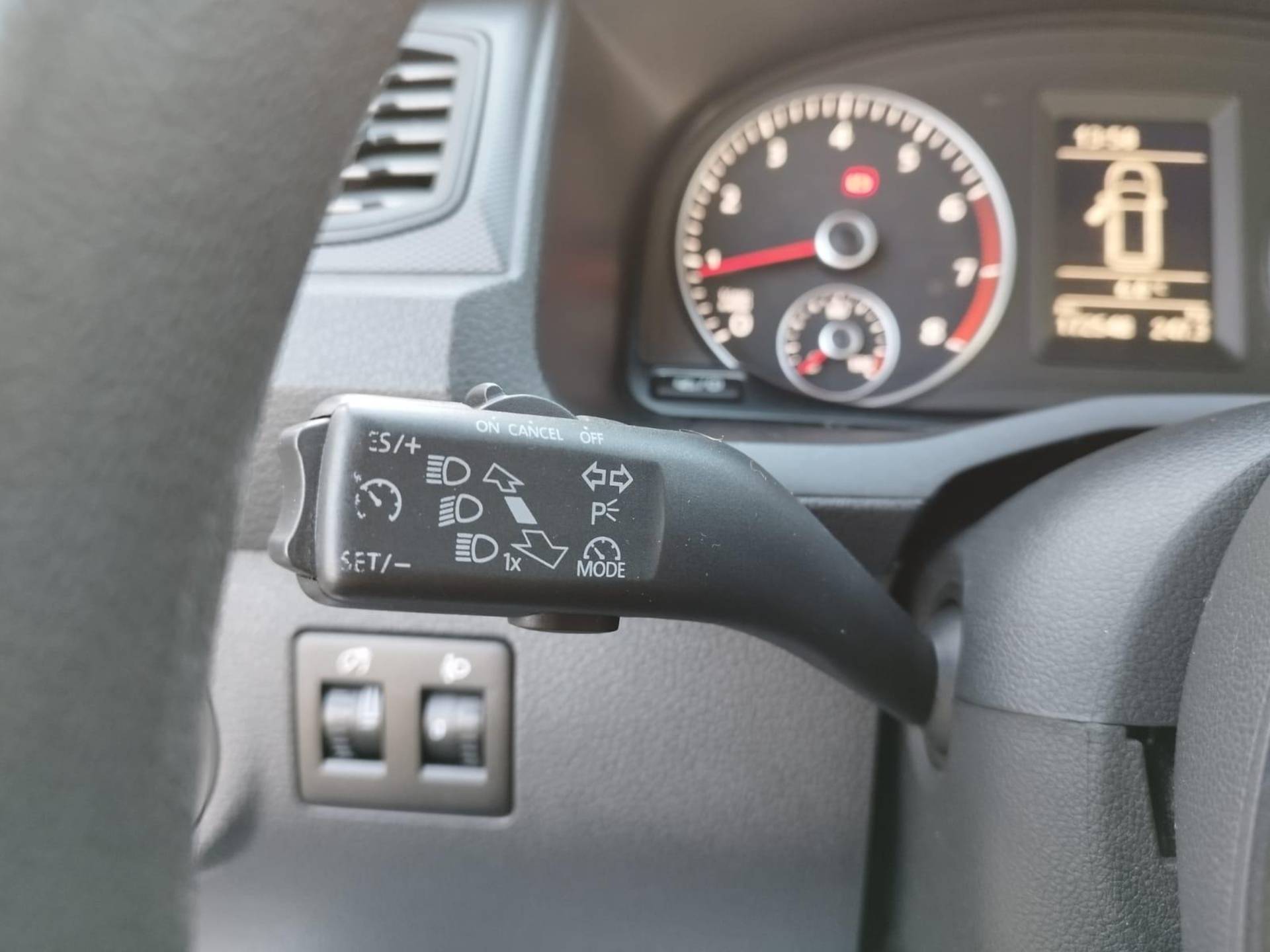 Volkswagen CADDY 1.4 TSI Benzine Climate Control Navigatie - 10/18