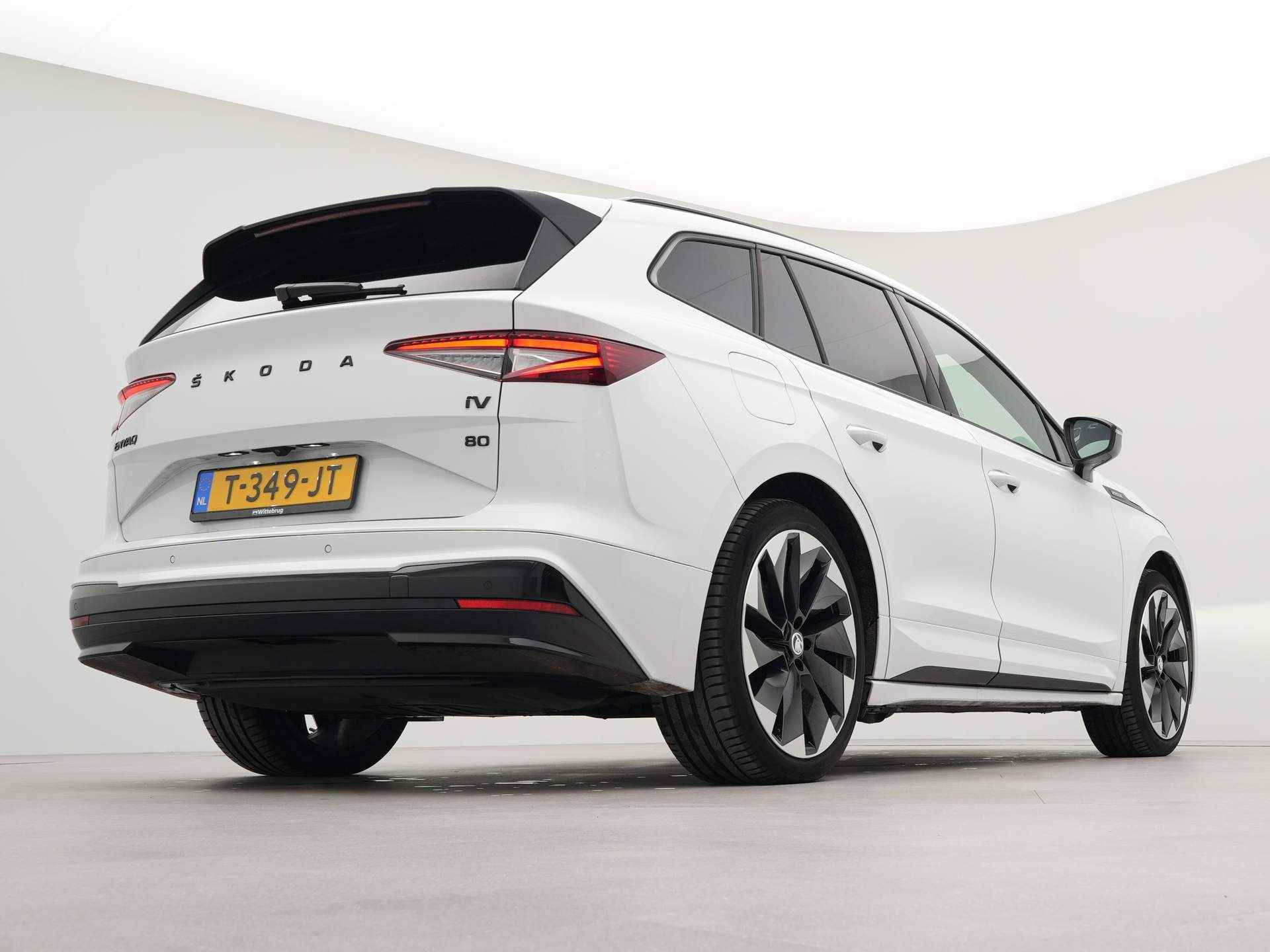 Škoda Enyaq iV 80 Sportline 150kW / 204pk automaat | Navigatie by App | Panoramisch schuif en kanteldak | LM velgen 21"| Zwenkbare trekhaak | Climatcontrol | Achteruitrijcamera | - 11/40