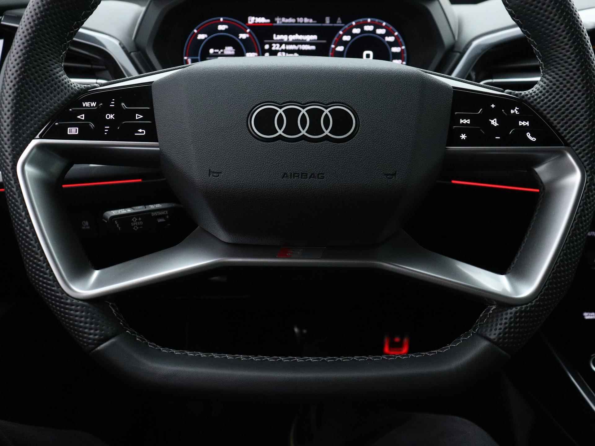 Audi Q4 e-tron 40 S edition 77 kWh 204 PK | Virtual cockpit | Navigatie | LED matrix | Camera | Parkeersensoren | Getint glas | Stoelverwarming | Lichtmetalen velgen | Cruise control | Elektrische kofferklep | Fabrieksgarantie | - 4/32