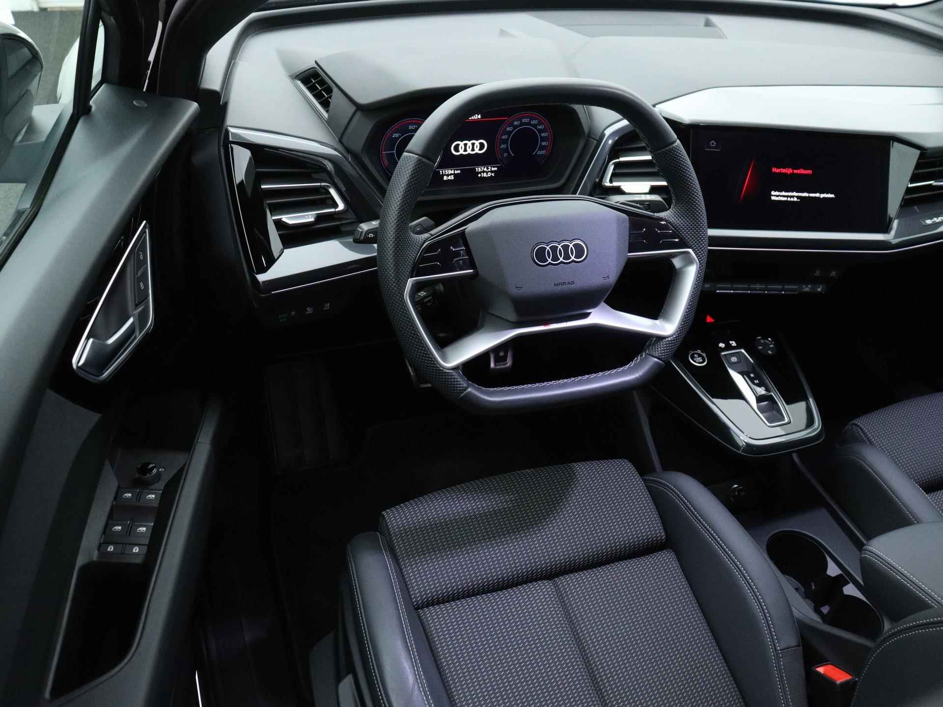 Audi Q4 e-tron 40 S edition 77 kWh 204 PK | Virtual cockpit | Navigatie | LED matrix | Camera | Parkeersensoren | Getint glas | Stoelverwarming | Lichtmetalen velgen | Cruise control | Elektrische kofferklep | - 13/28