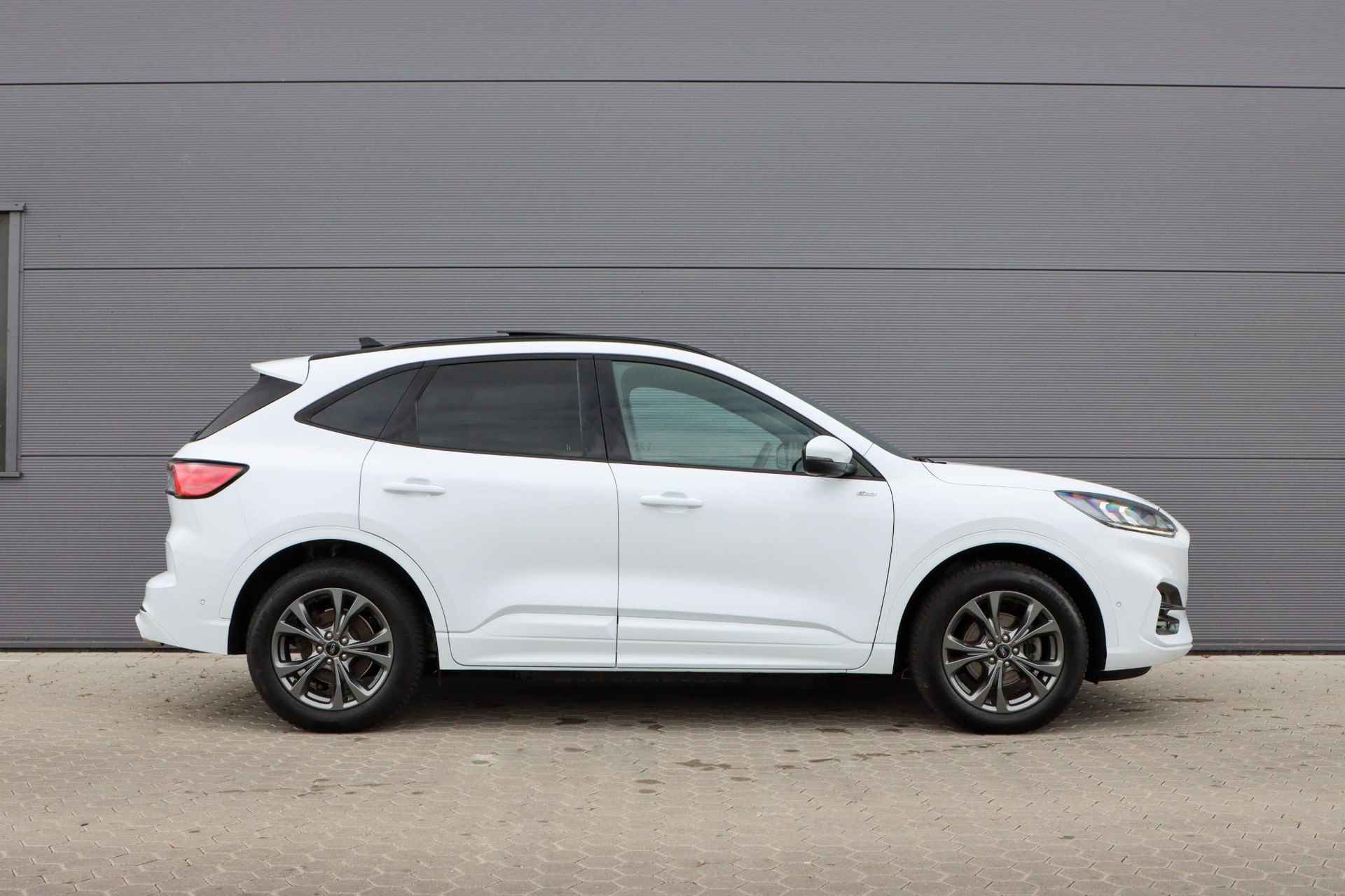 Ford Kuga 2.5 PHEV ST-Line | Trekhaak | Panoramadak | Adaptieve cruise | Rijklaarprijs - incl.garantie - 18/46