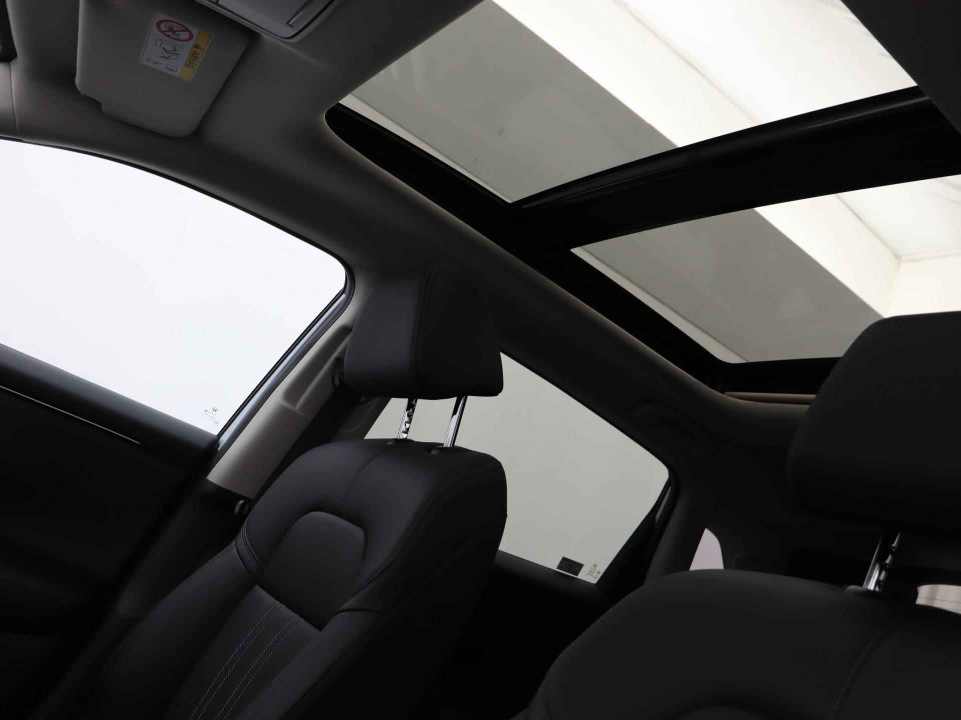 Honda ZR-V 2.0 e:HEV Advance | Direct rijden & met € 2500 voorraad voordeel! | Tot 10 jaar garantie!* | Full option | Panoramisch dak | Lederen interieur | - 31/40