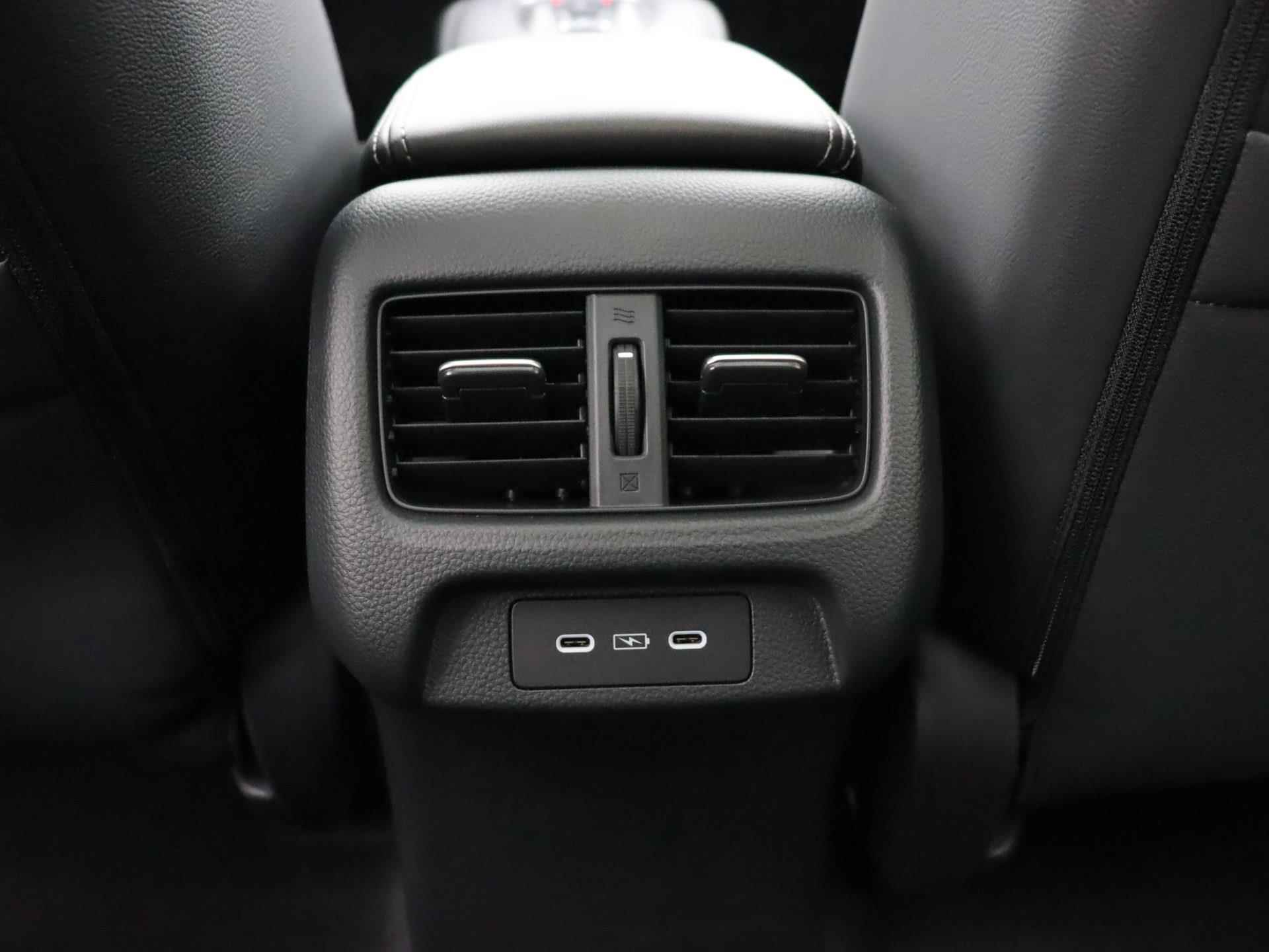 Honda ZR-V 2.0 e:HEV Advance | Direct rijden & met € 2500 voorraad voordeel! | Tot 10 jaar garantie!* | Full option | Panoramisch dak | Lederen interieur | - 32/40
