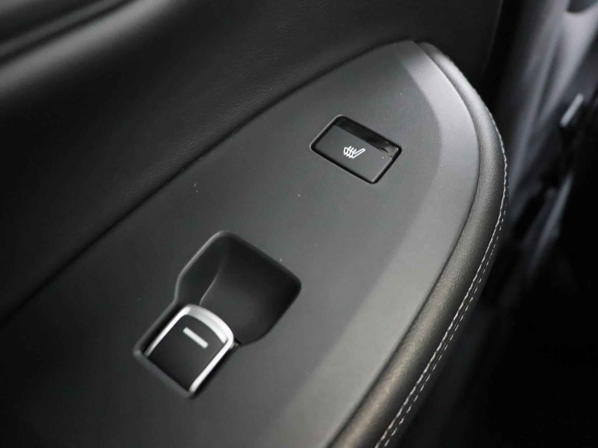 Honda ZR-V 2.0 e:HEV Advance | Direct rijden & met € 2500 voorraad voordeel! | Tot 10 jaar garantie!* | Full option | Panoramisch dak | Lederen interieur | - 34/40