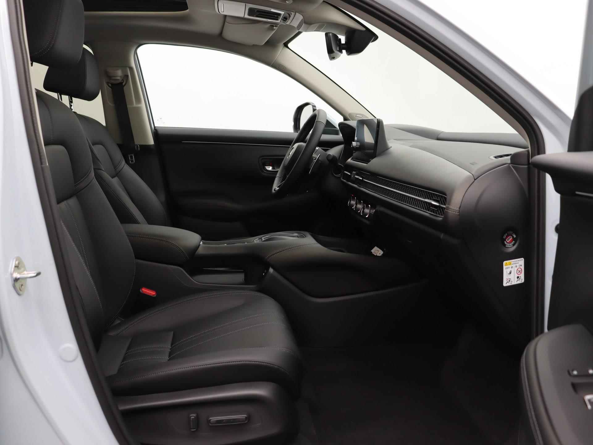 Honda ZR-V 2.0 e:HEV Advance | Direct rijden & met € 2500 voorraad voordeel! | Tot 10 jaar garantie!* | Full option | Panoramisch dak | Lederen interieur | - 37/40